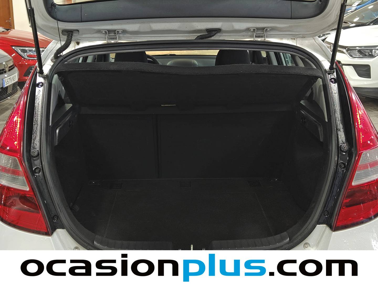 Foto Hyundai i30 Hyundai i30 1.6 CRDI Classic GL (90 CV) siete plazas