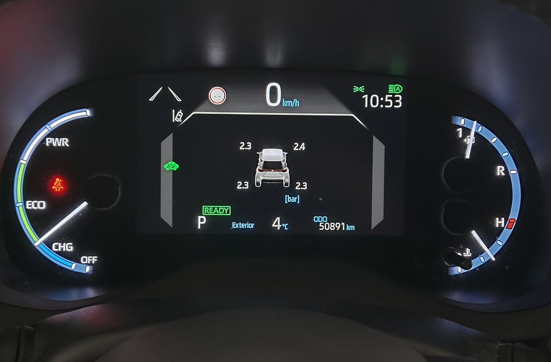 Toyota Yaris Cross 120H Adventure 4WD - foto 23