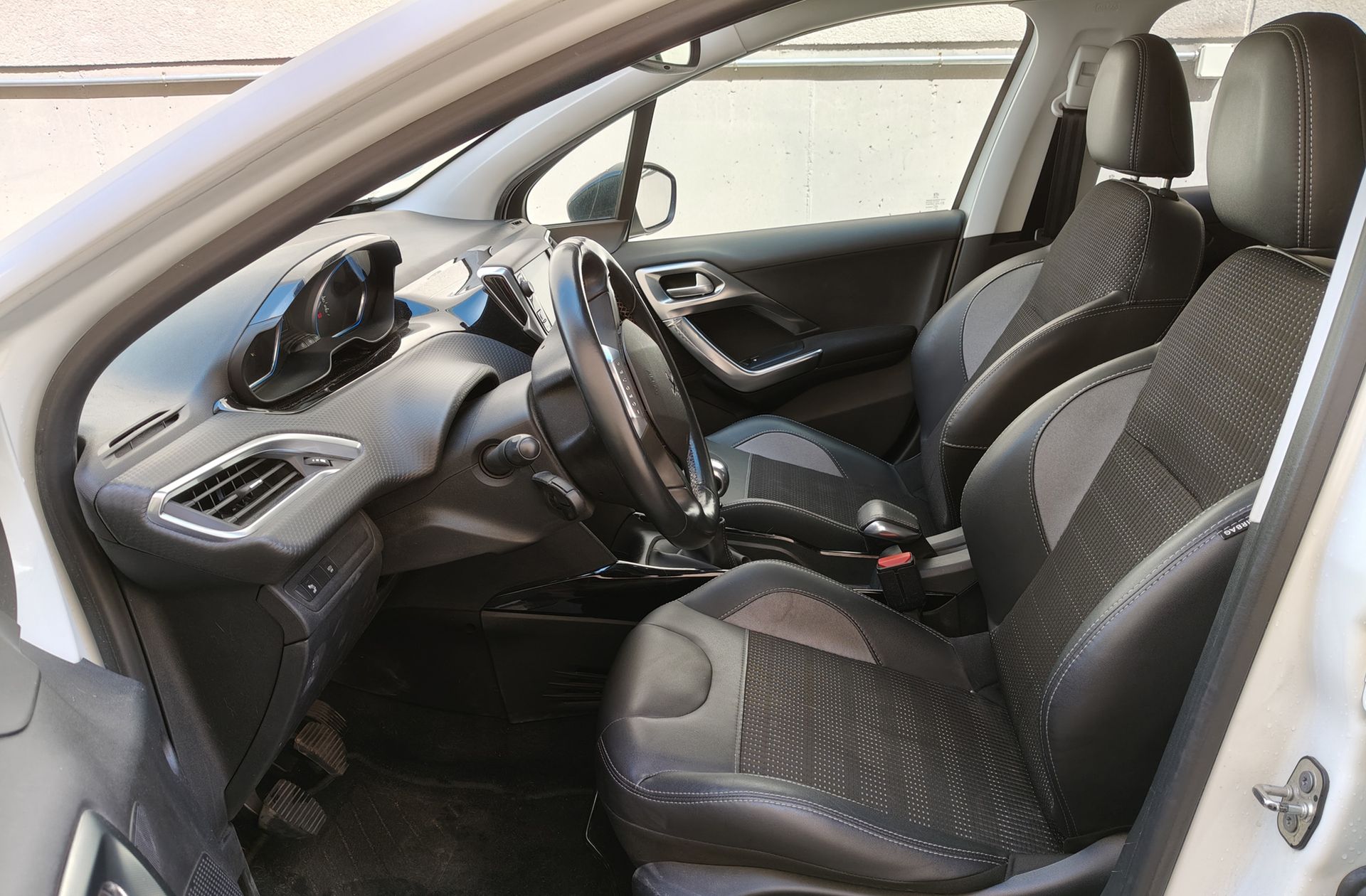 Peugeot 2008 PureTech 130 Allure - foto 11