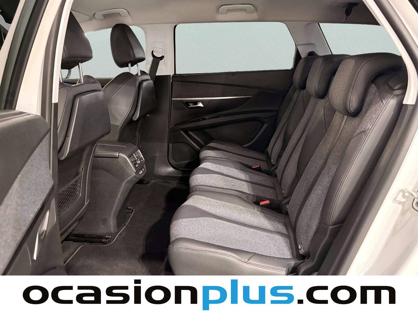 Foto asientos traseros Peugeot 5008 Peugeot 5008 PureTech 130 S&S Allure (130 CV) 7 Plazas