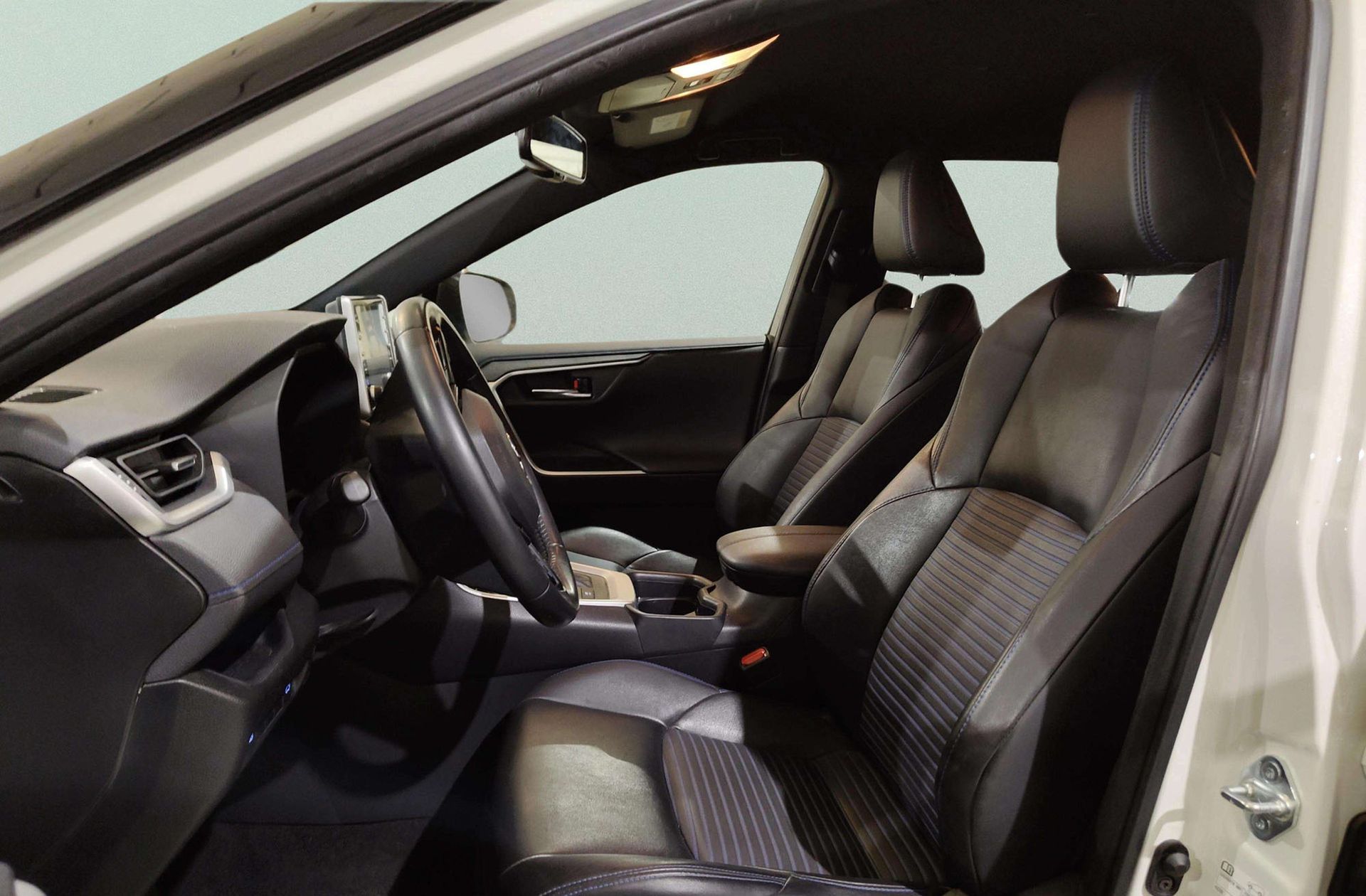 Toyota RAV4 2.5 hybrid 220H Style - foto 10