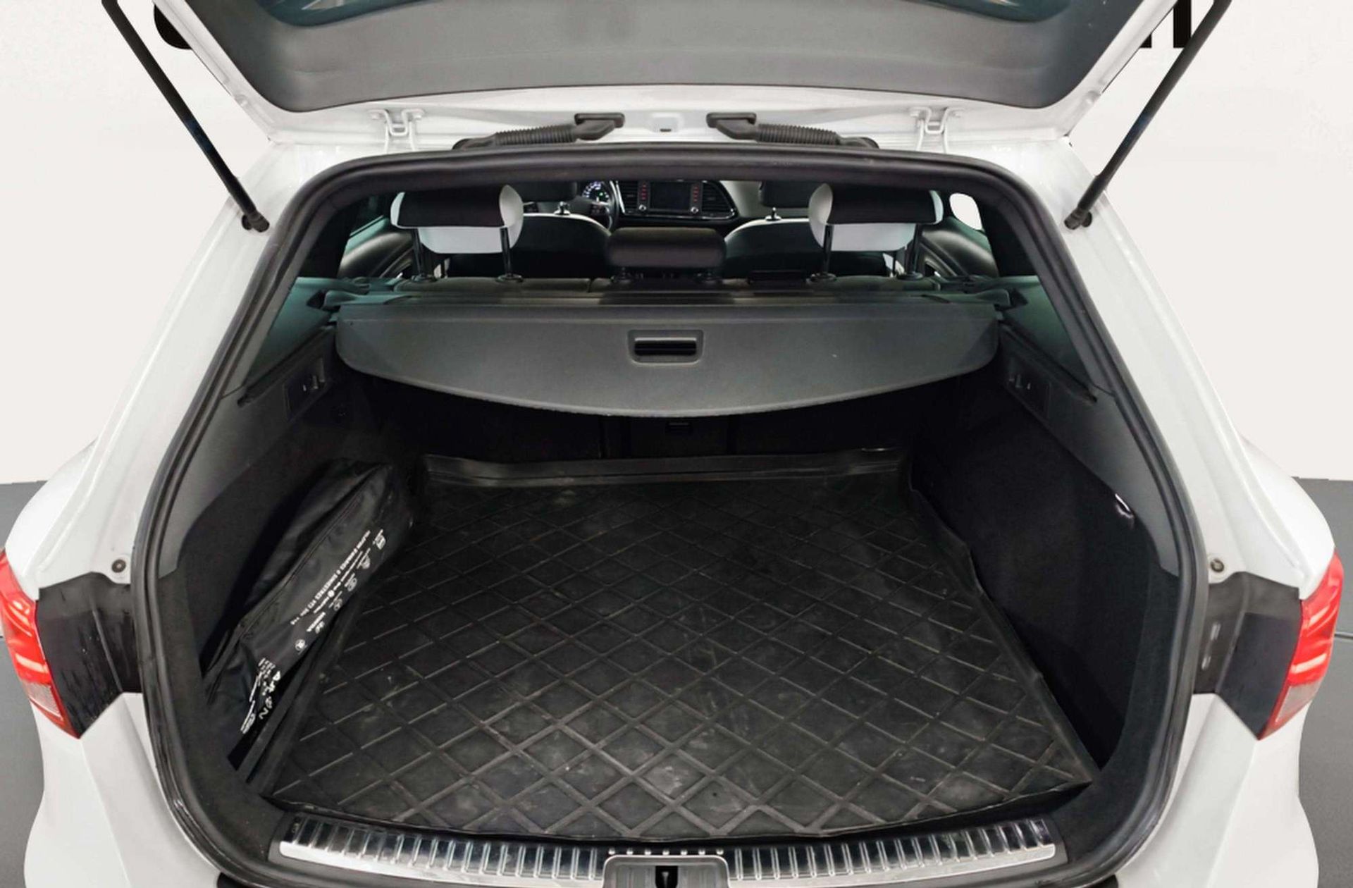 SEAT León ST 2.0 TSI Cupra DSG - foto 19