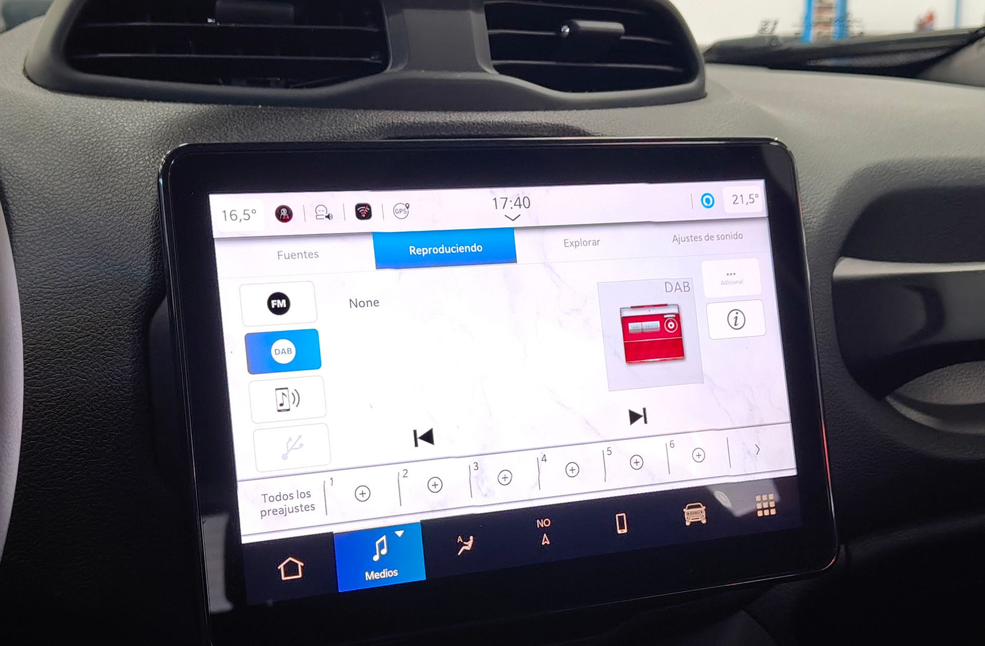 Jeep Renegade eHybrid 1.5 Limited ATX - foto 31