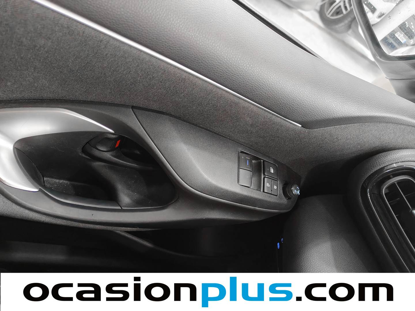 Foto Toyota Yaris Toyota Yaris 1.0 70 Business (69 CV)