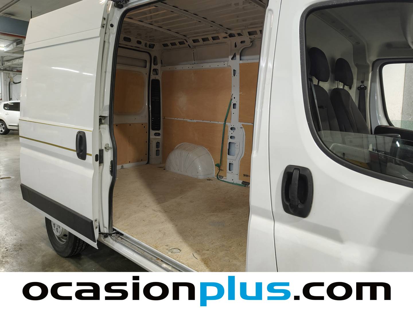 Fotos maletero Peugeot Boxer Peugeot Boxer BlueHDi 140 S&S 335 L2H2 (140 CV)