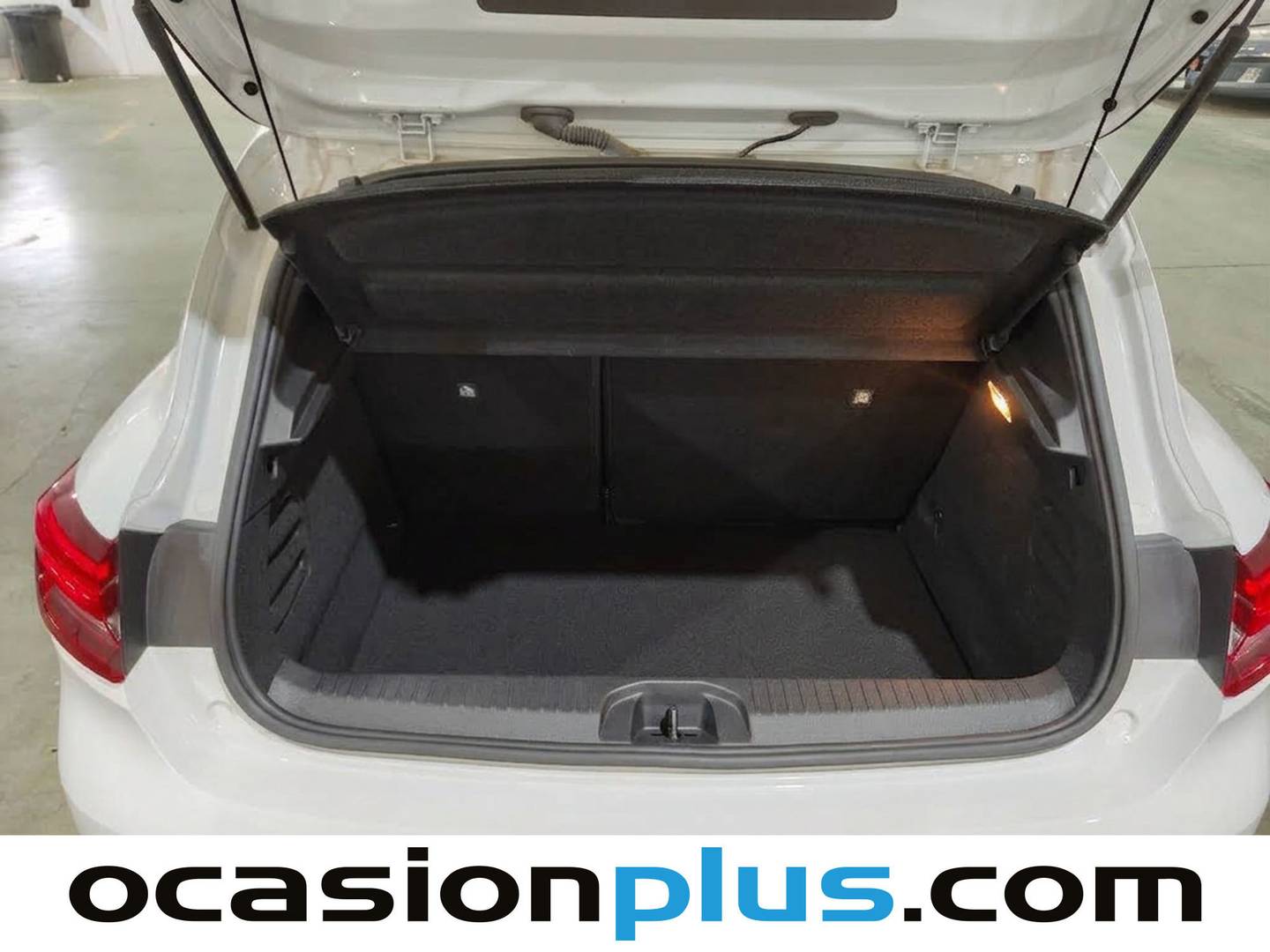 Fotos maletero Renault Clio Renault Clio Authentic SCe (65 CV)