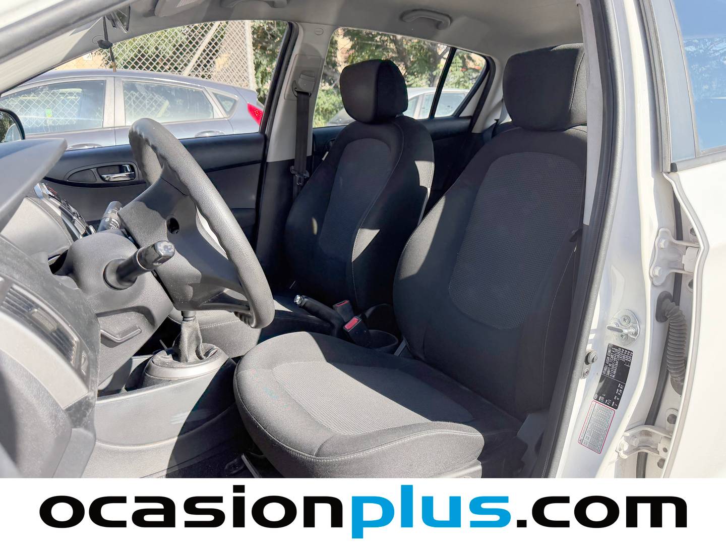 Foto asientos delanteros Hyundai i20 Hyundai i20 1.2 City S (85 CV)
