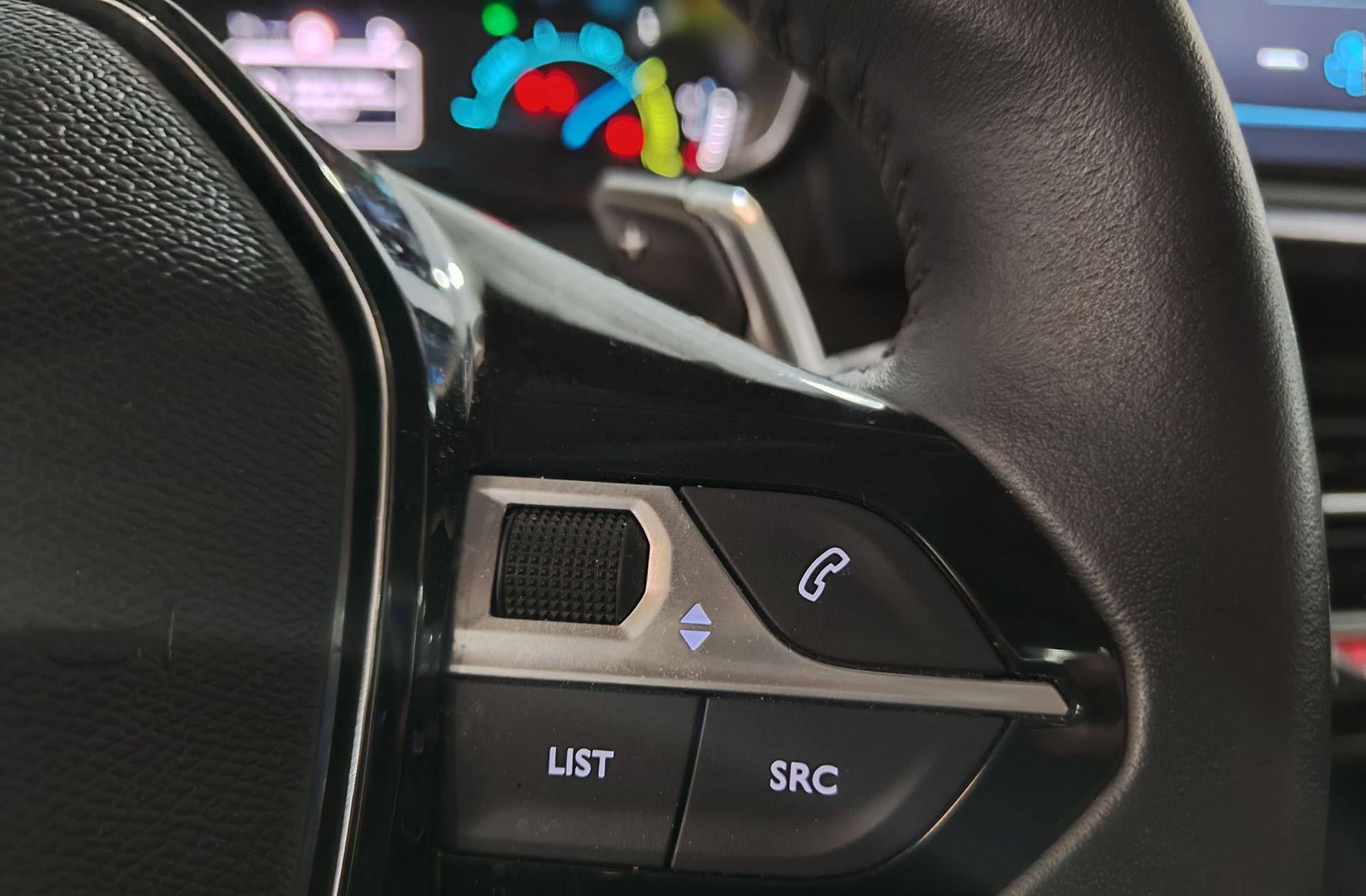Peugeot 208 Style Hybrid 100 eDCS6 - foto 23