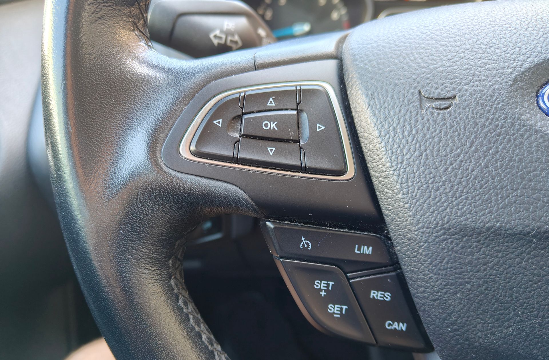 Ford Focus 1.6 TI-VCT Trend+ PowerShift - foto 25