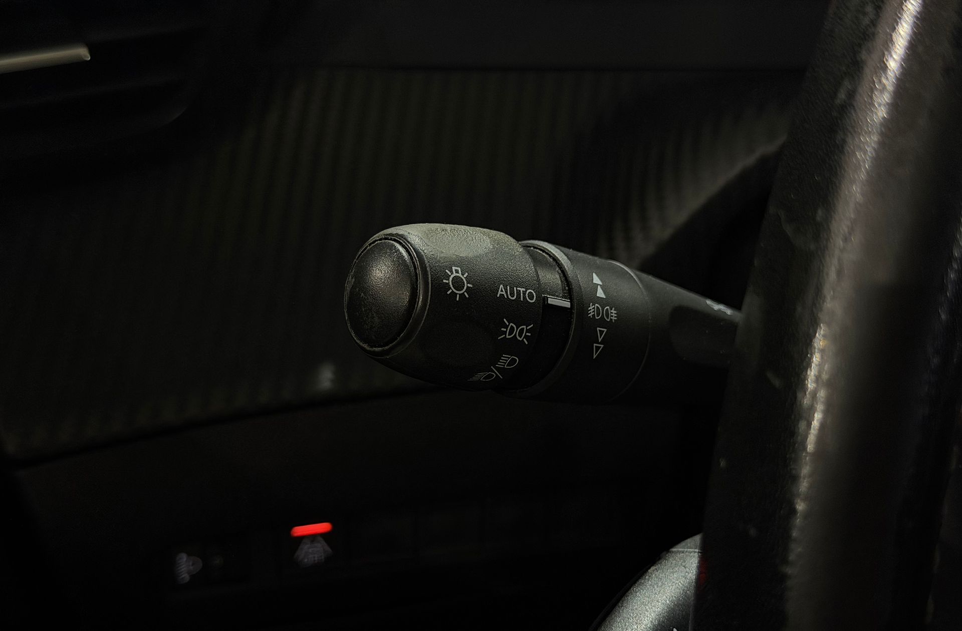 Peugeot 2008 PureTech 100 Allure Pack - foto 29
