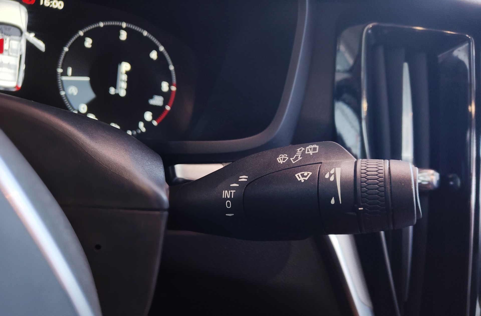 Volvo V60 D4 AWD - foto 28