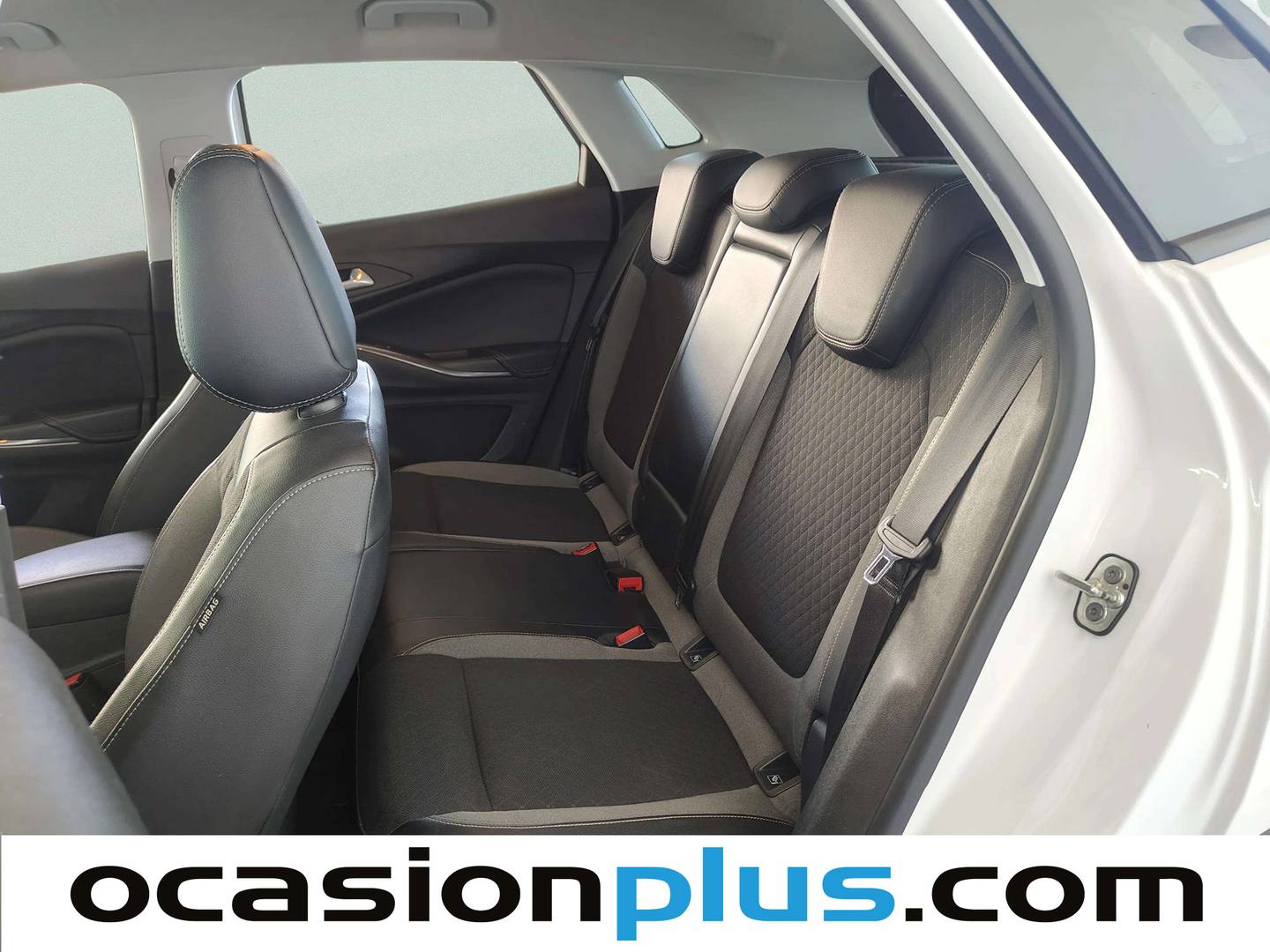 Foto asientos traseros Opel Grandland X Opel Grandland X 1.2 Turbo Ultimate (130 CV)