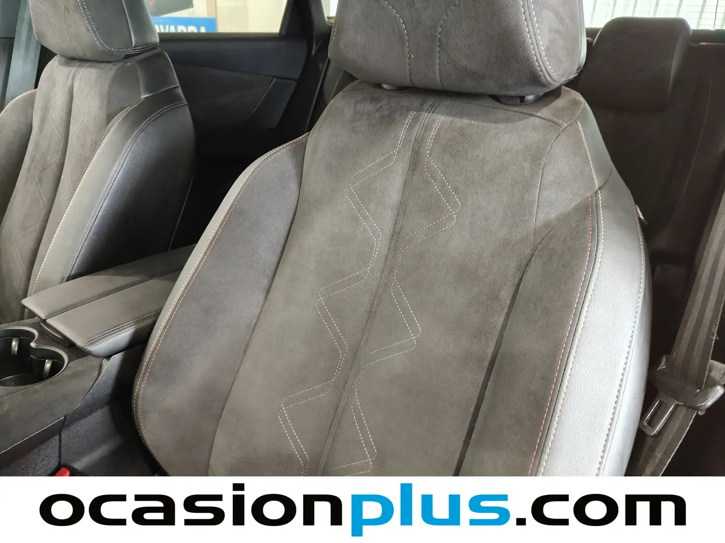 Foto DS DS 7 Crossback DS DS7 Crossback PureTech 130 Performance Line Auto (130 CV)