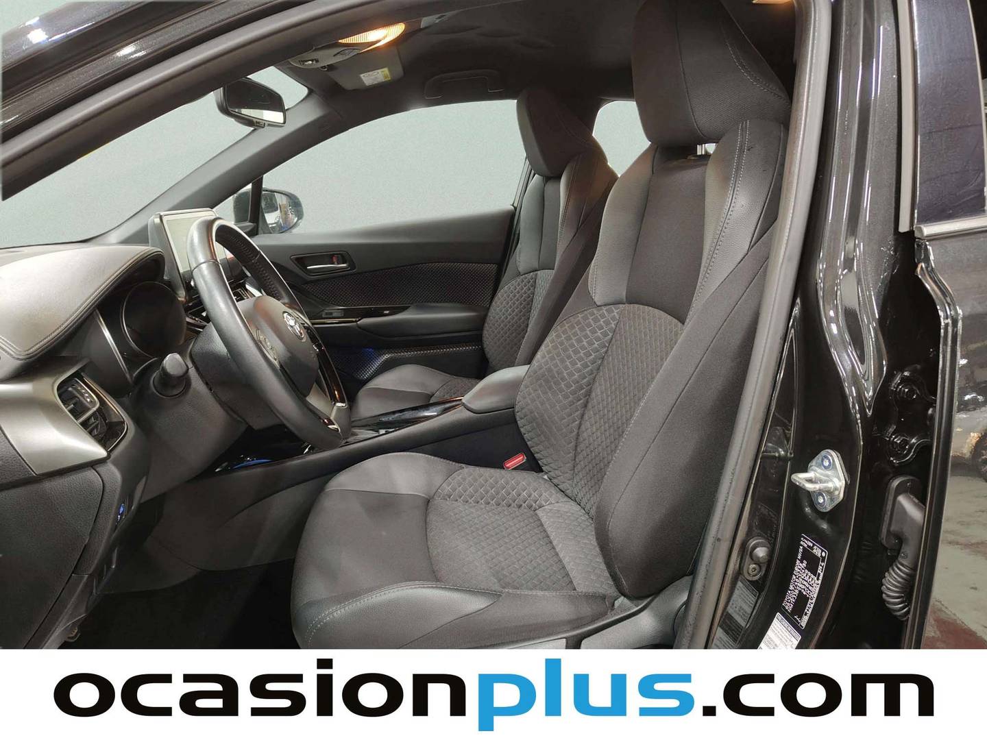 Foto asientos delanteros Toyota C-HR Toyota C-HR 1.8 125H Advance (122 CV)