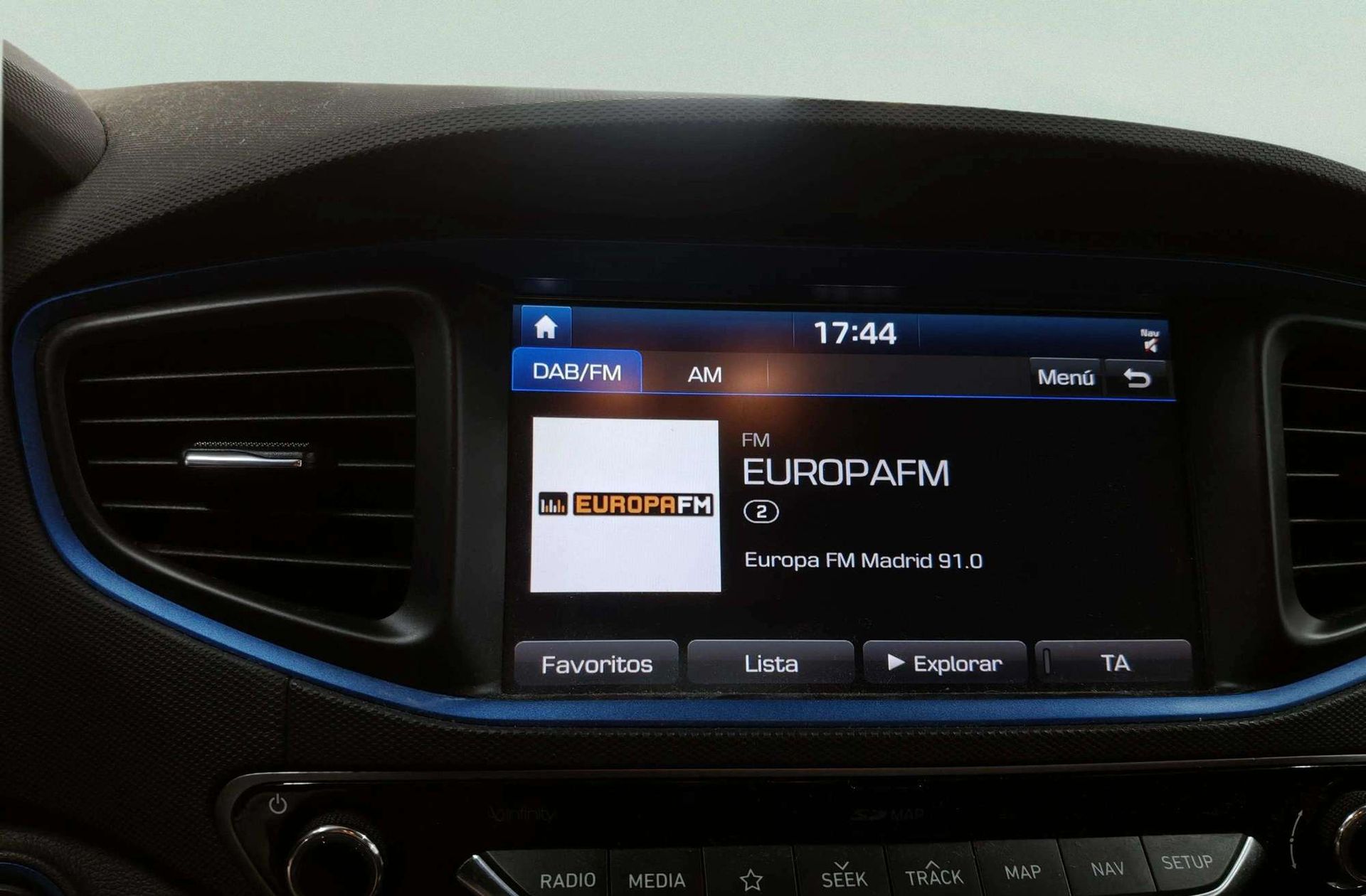 Hyundai Ioniq 1.6 GDI PHEV Tecno DCT - foto 32