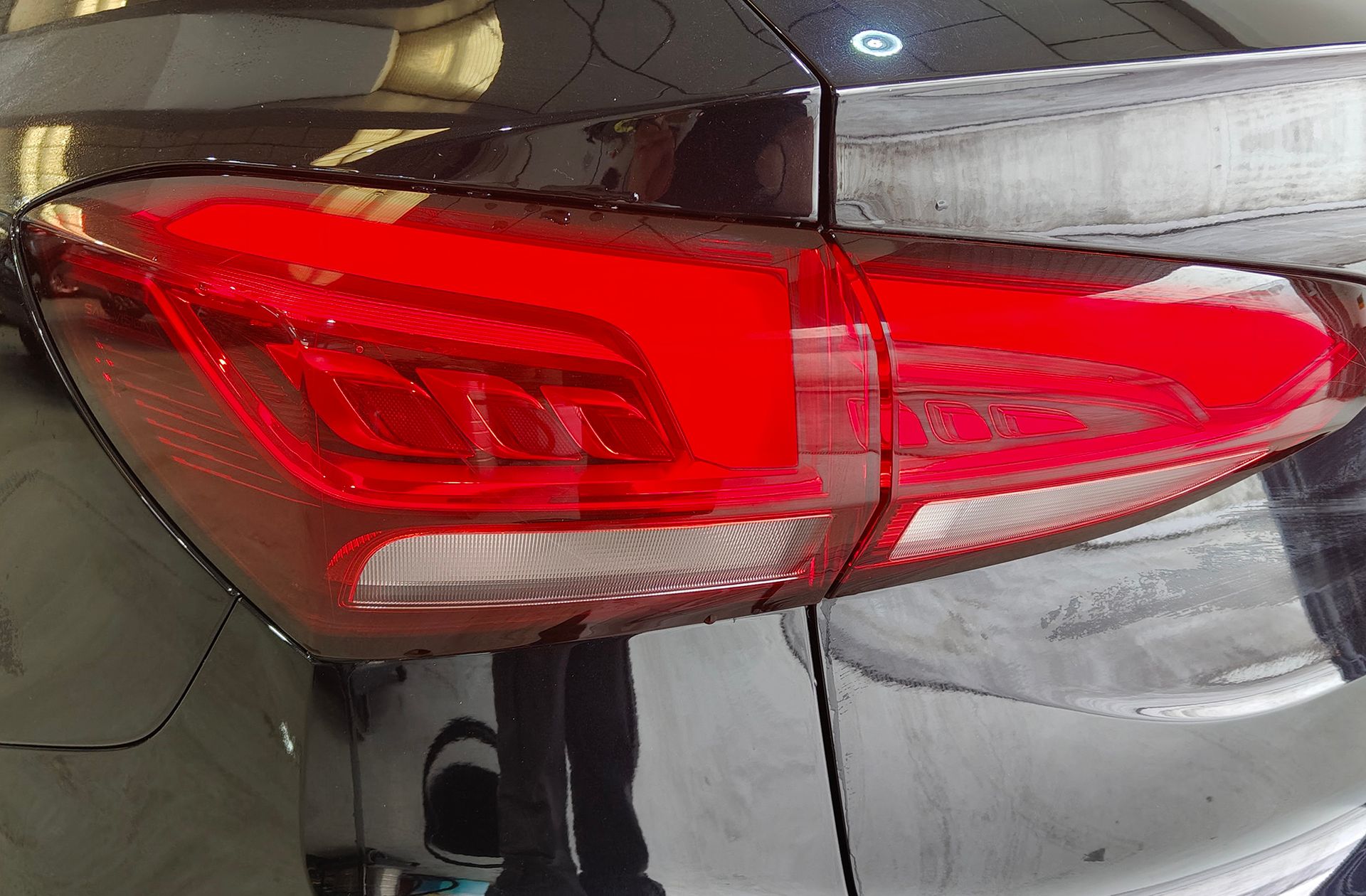 MG ZS 1.5 Hybrid+ Luxury - foto 17