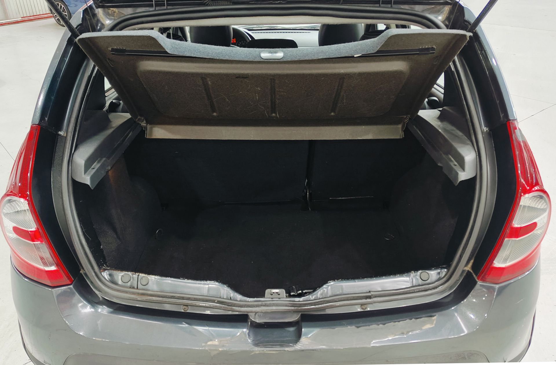 Dacia Sandero dCi 90 Stepway Music - foto 12