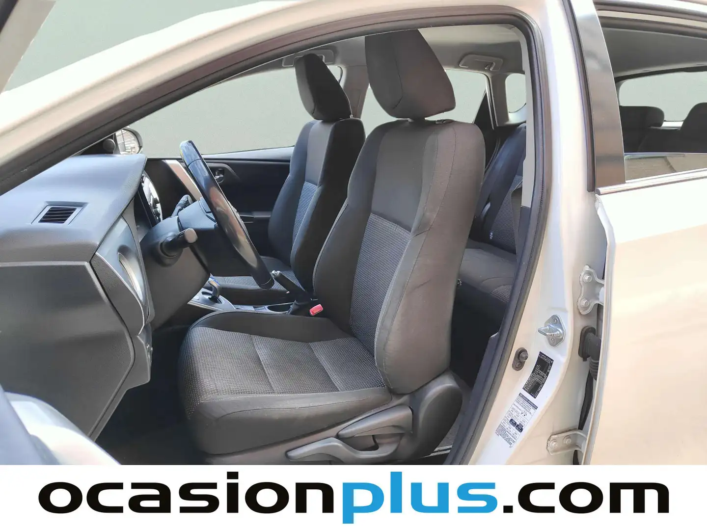 Foto Toyota Auris Toyota Auris 1.8 Hybrid Active  (136 CV)