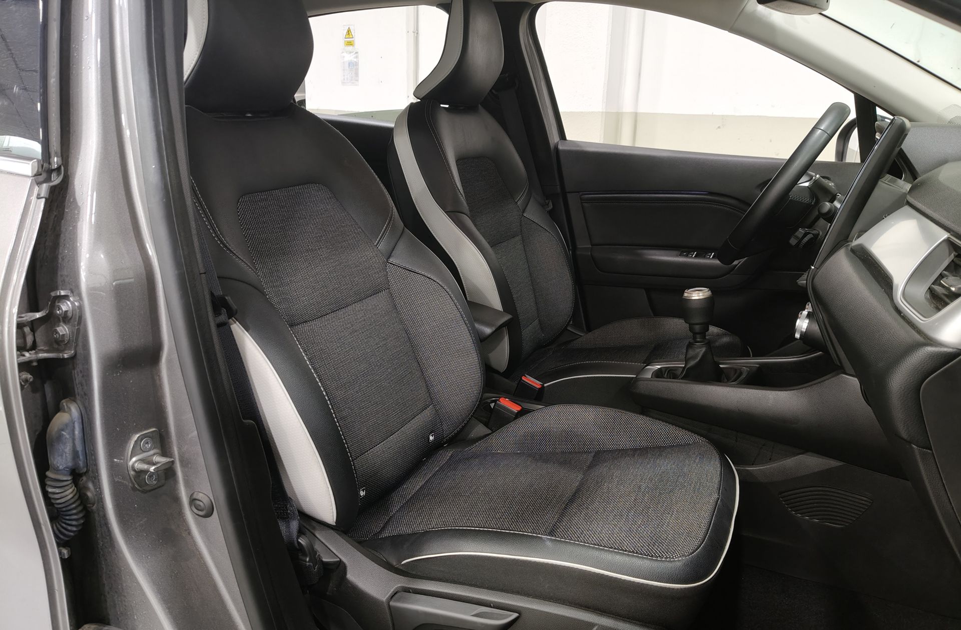 Renault Captur Techno TCe - foto 19