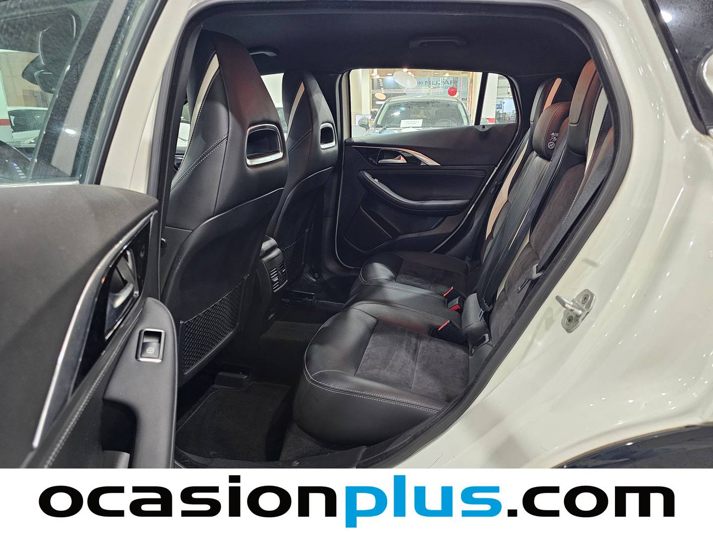 Foto Infiniti Q30 Infiniti Q30 2.2D Sport 7DCT (170 CV)