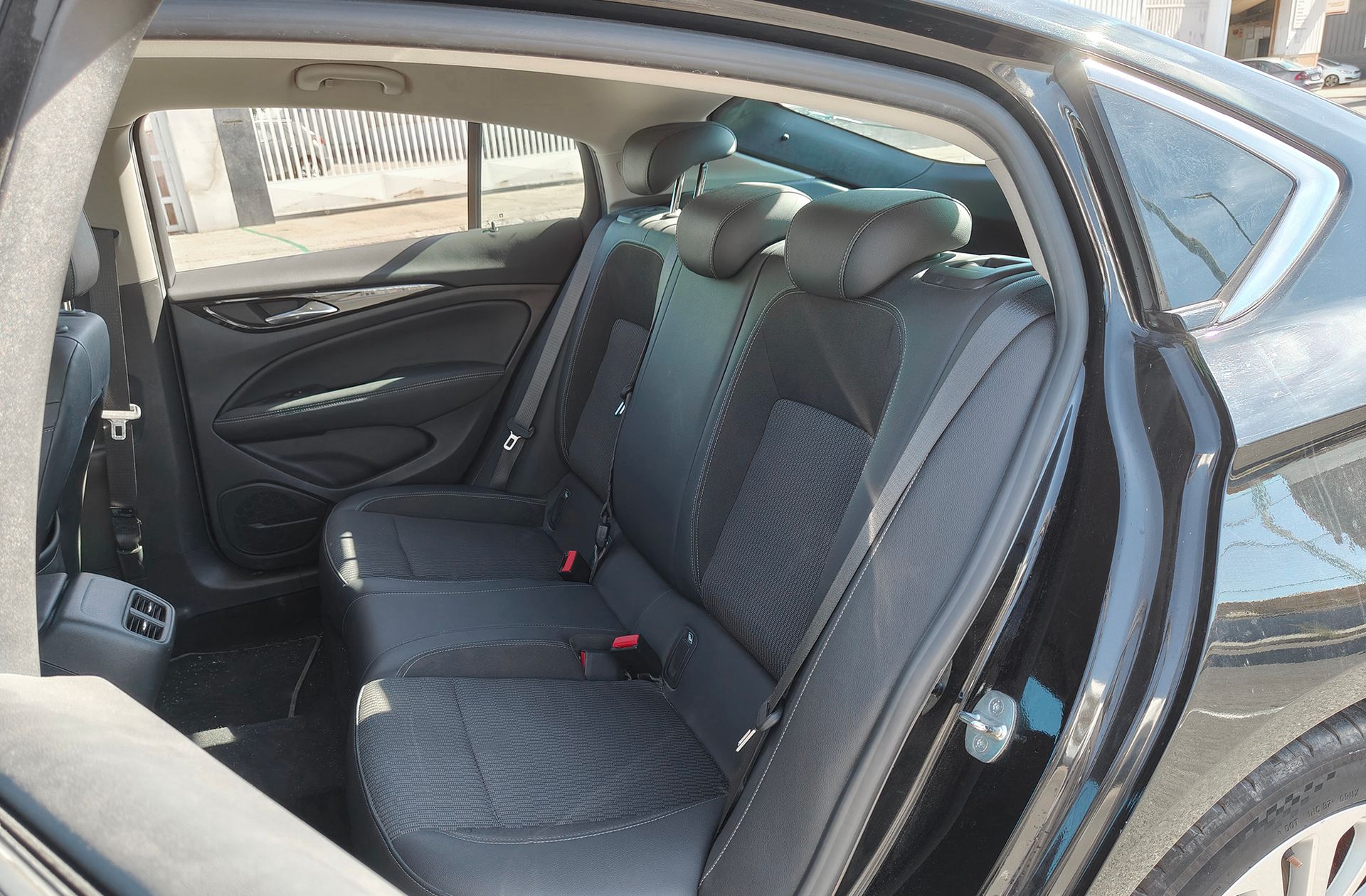 Opel Insignia GS 1.5 Turbo XFT Innovation - foto 12