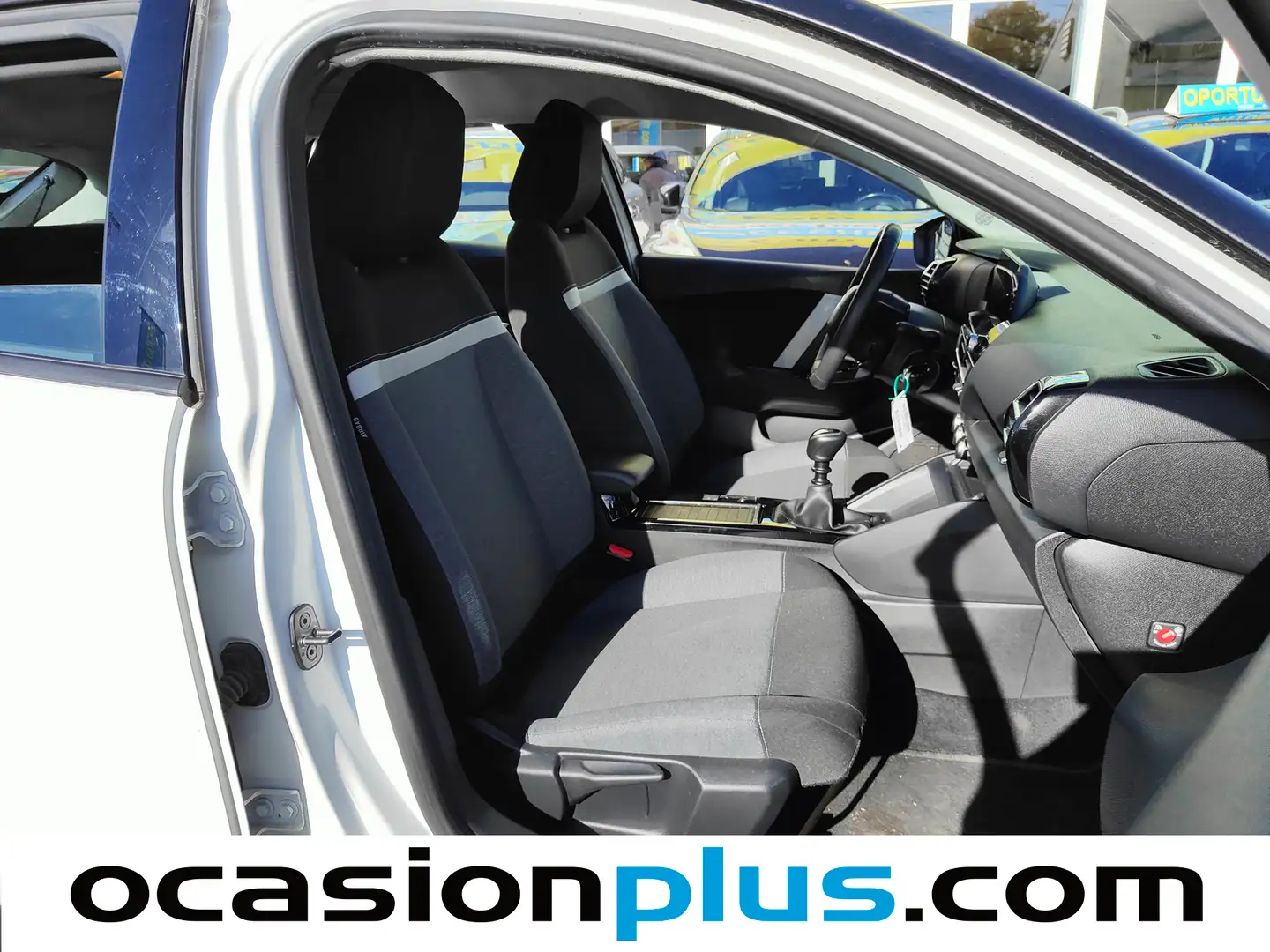 Foto Citroën C4 Citroen C4 BlueHDi 110 S&S Feel (110 CV)