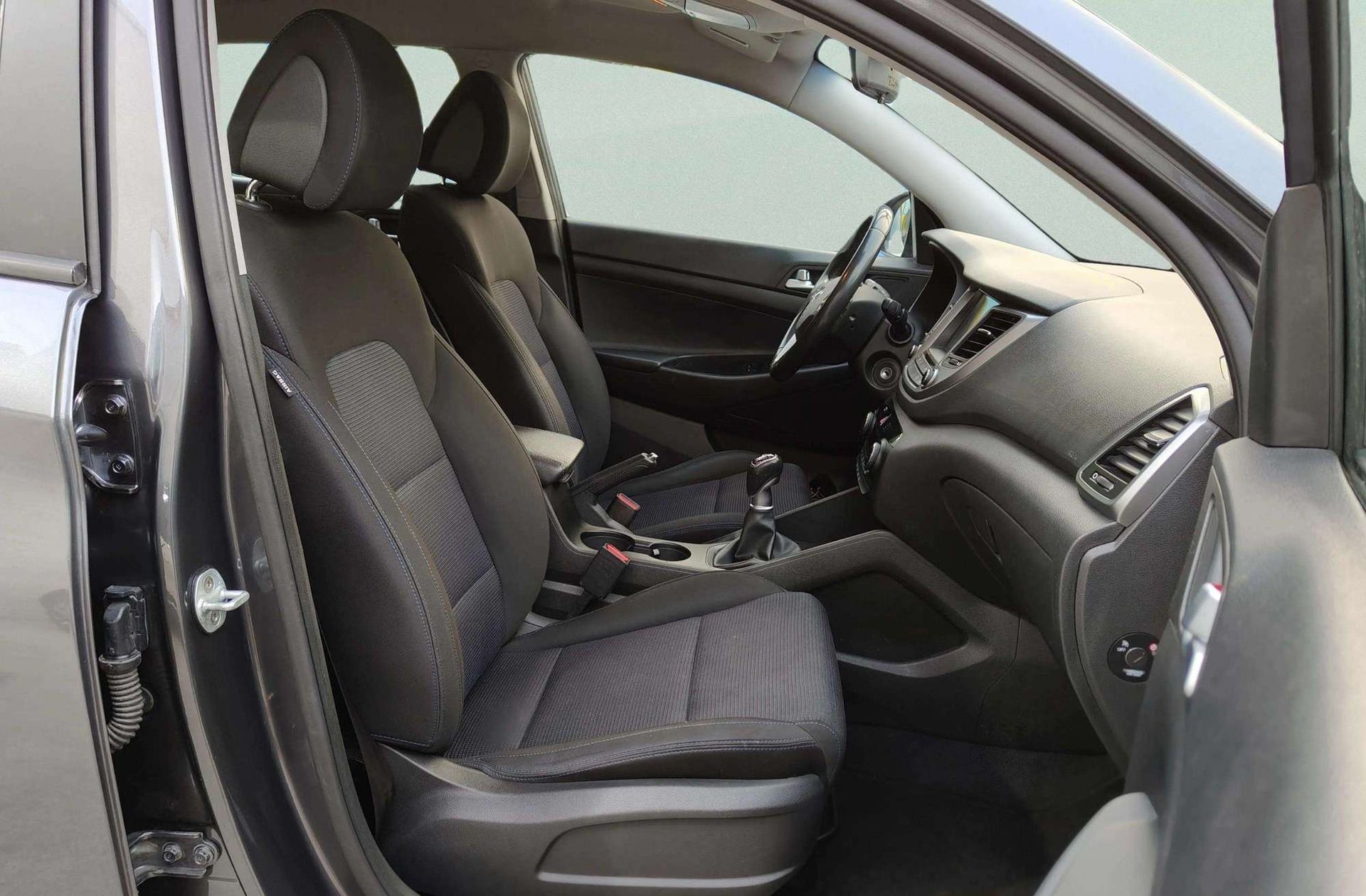 Hyundai Tucson 1.7 CRDi BlueDrive 25 Aniversario 4x2 - foto 18