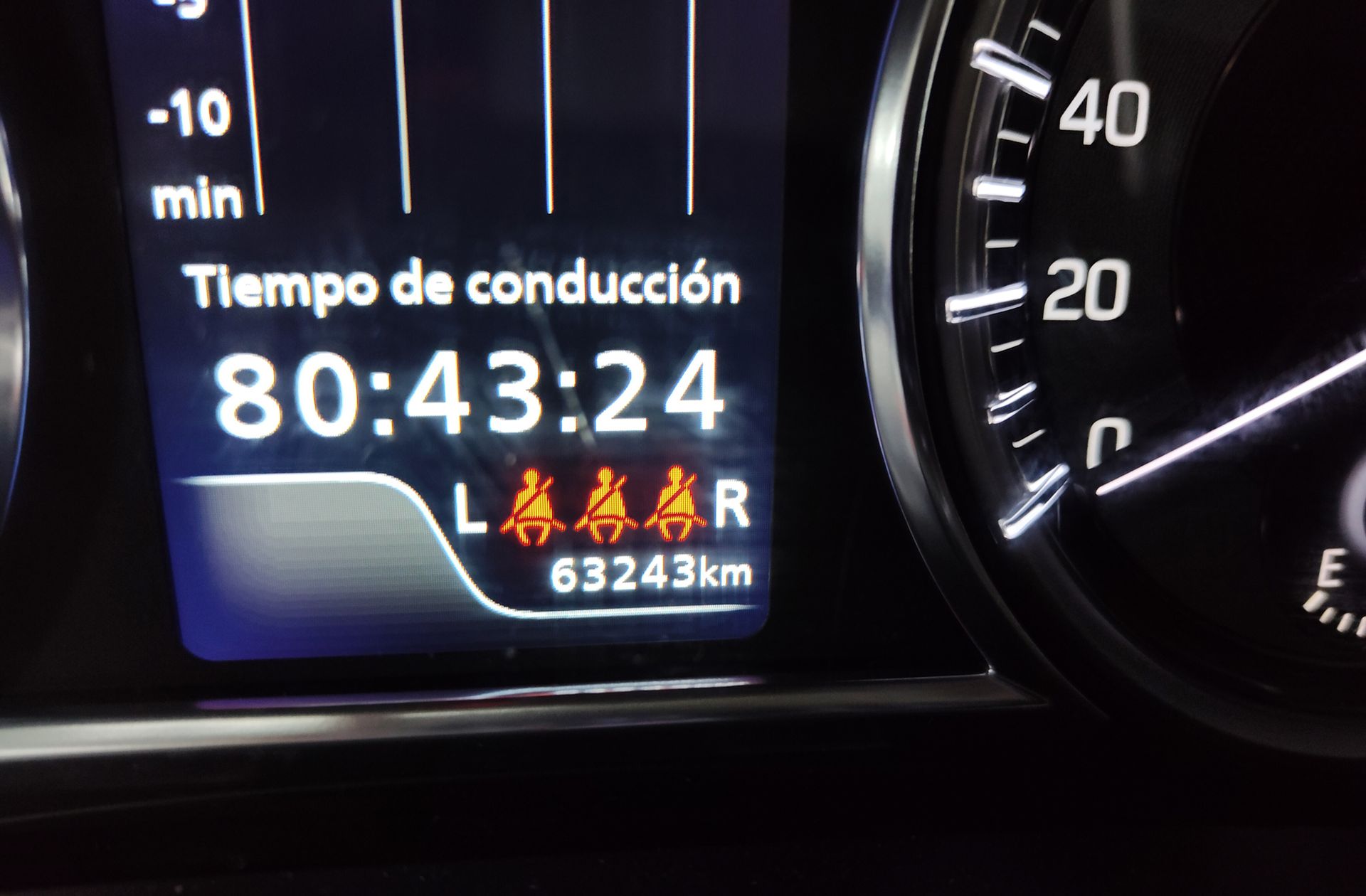 Suzuki Vitara 1.4 Turbo Mild Hybrid GLE - foto 9