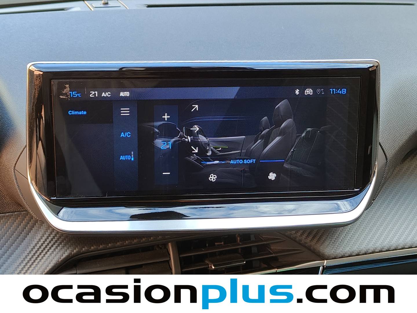 Foto Peugeot 2008 Peugeot 2008 Allure Hybrid eDCS6 (136 CV)