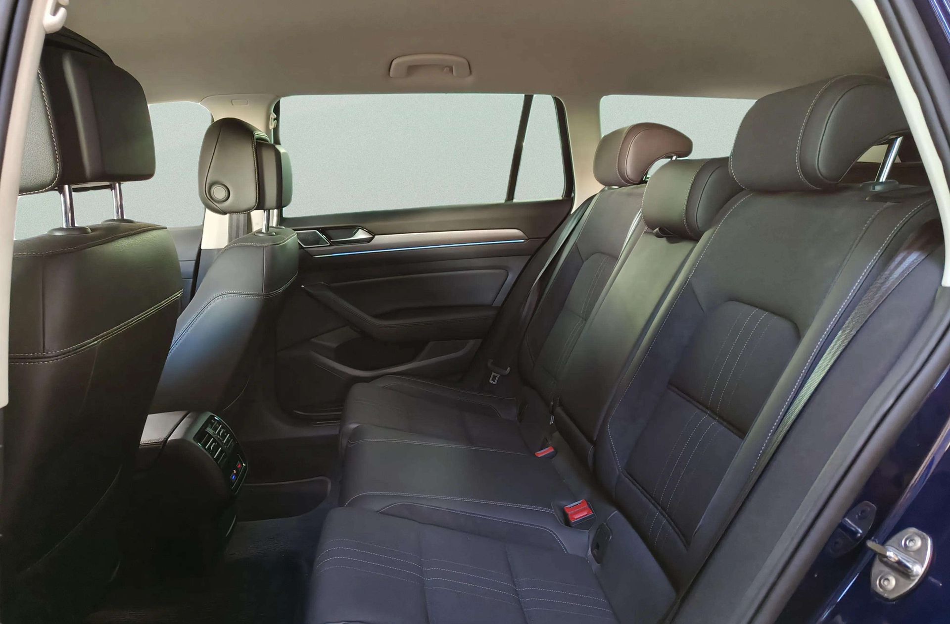 Volkswagen Passat Alltrack 2.0 TSI 4Motion DSG - foto 13
