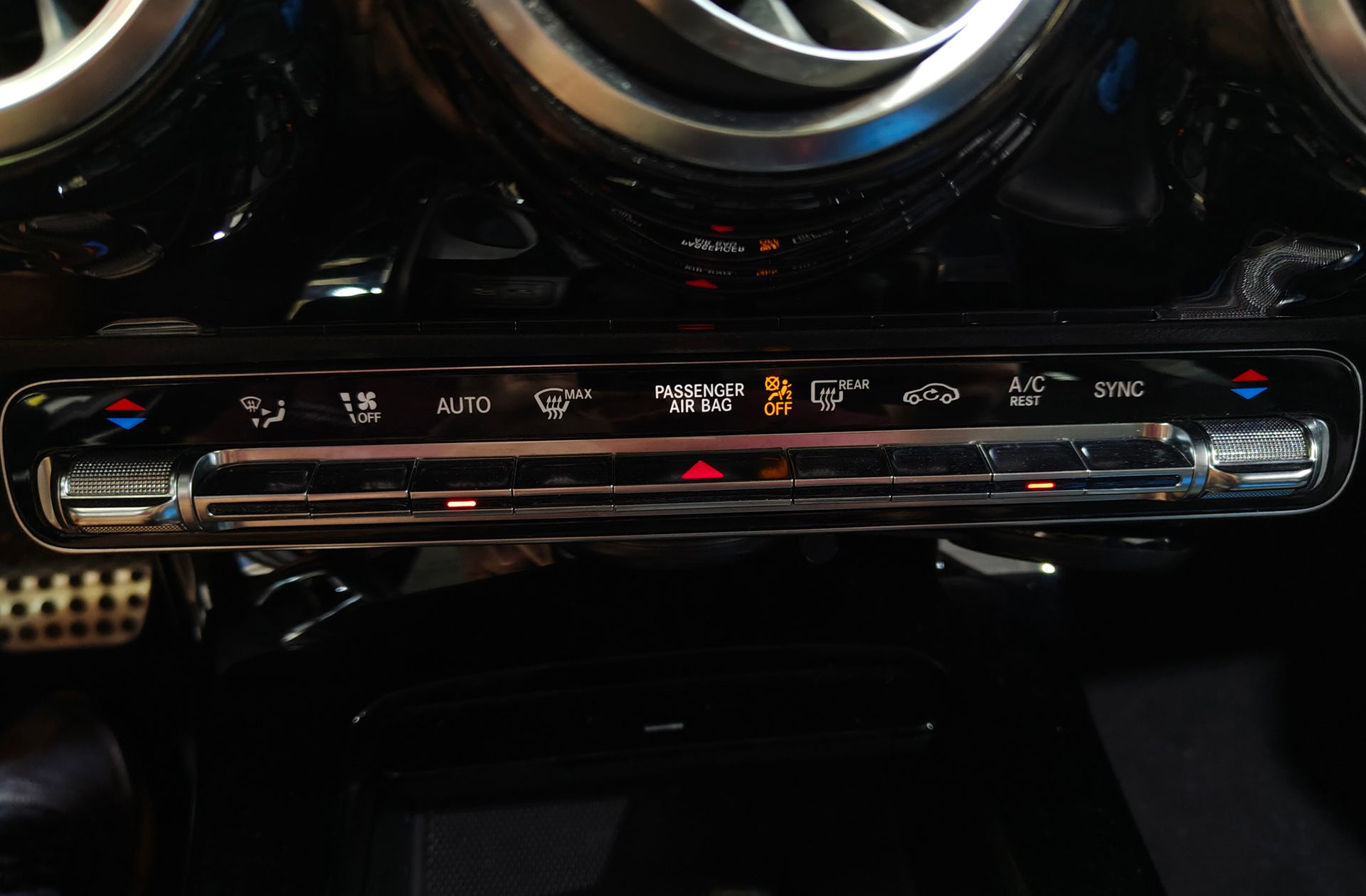 Mercedes-Benz Clase A 180 d Paquete AMG - foto 40