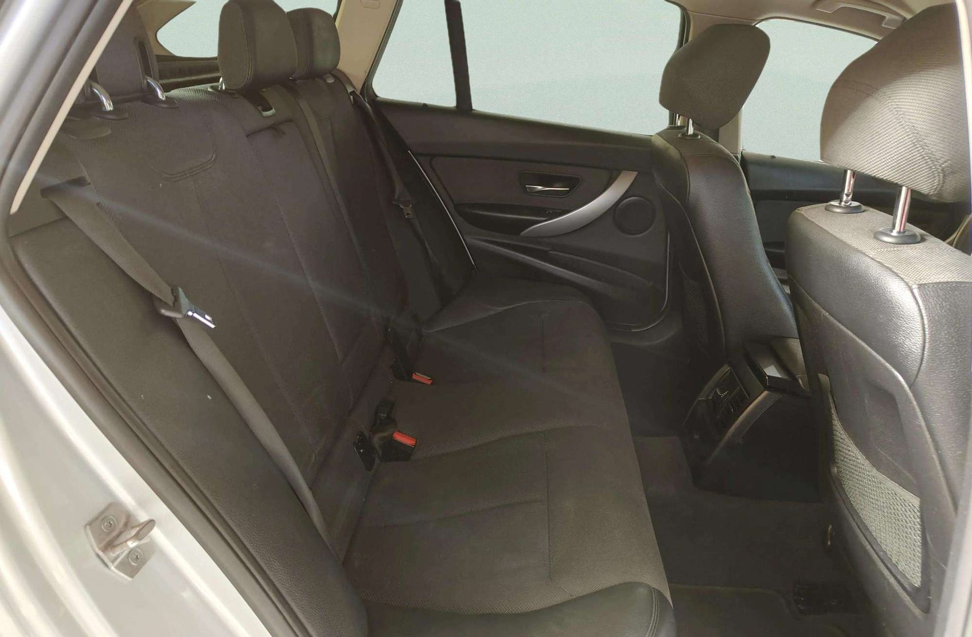 BMW Serie 3 318d Touring - foto 16