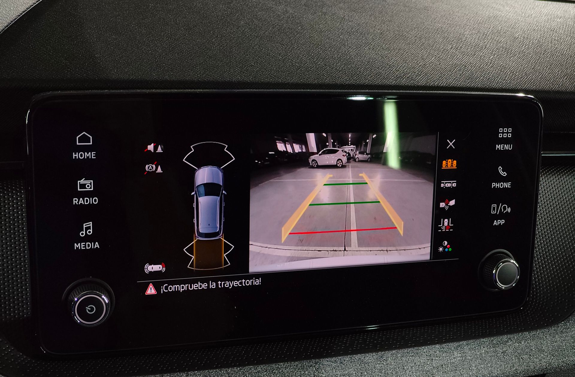Škoda Kamiq 1.0 TSI Selection DSG - foto 9