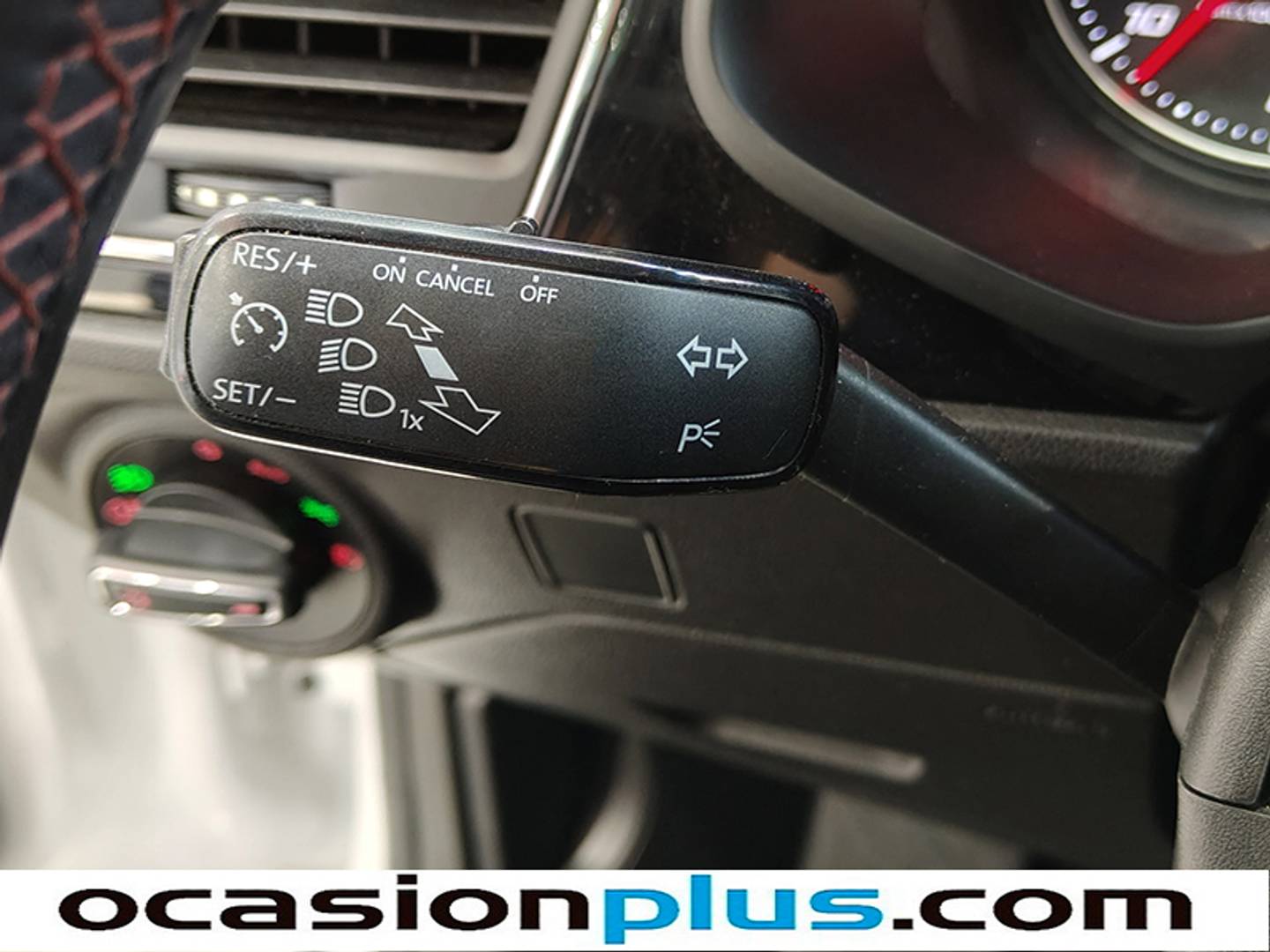 Foto Seat León SEAT Leon ST 2.0 TDI S&S FR Plus DSG (184 CV)