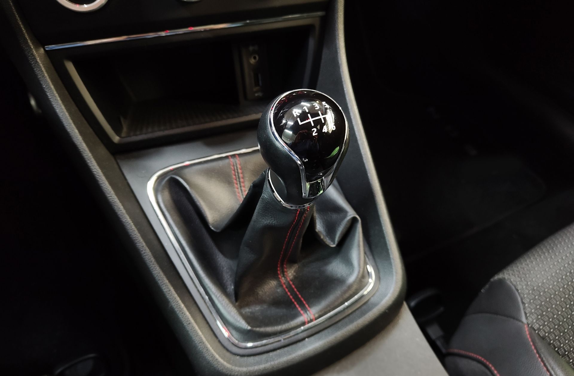 SEAT León SC 2.0 TDI FR - foto 6