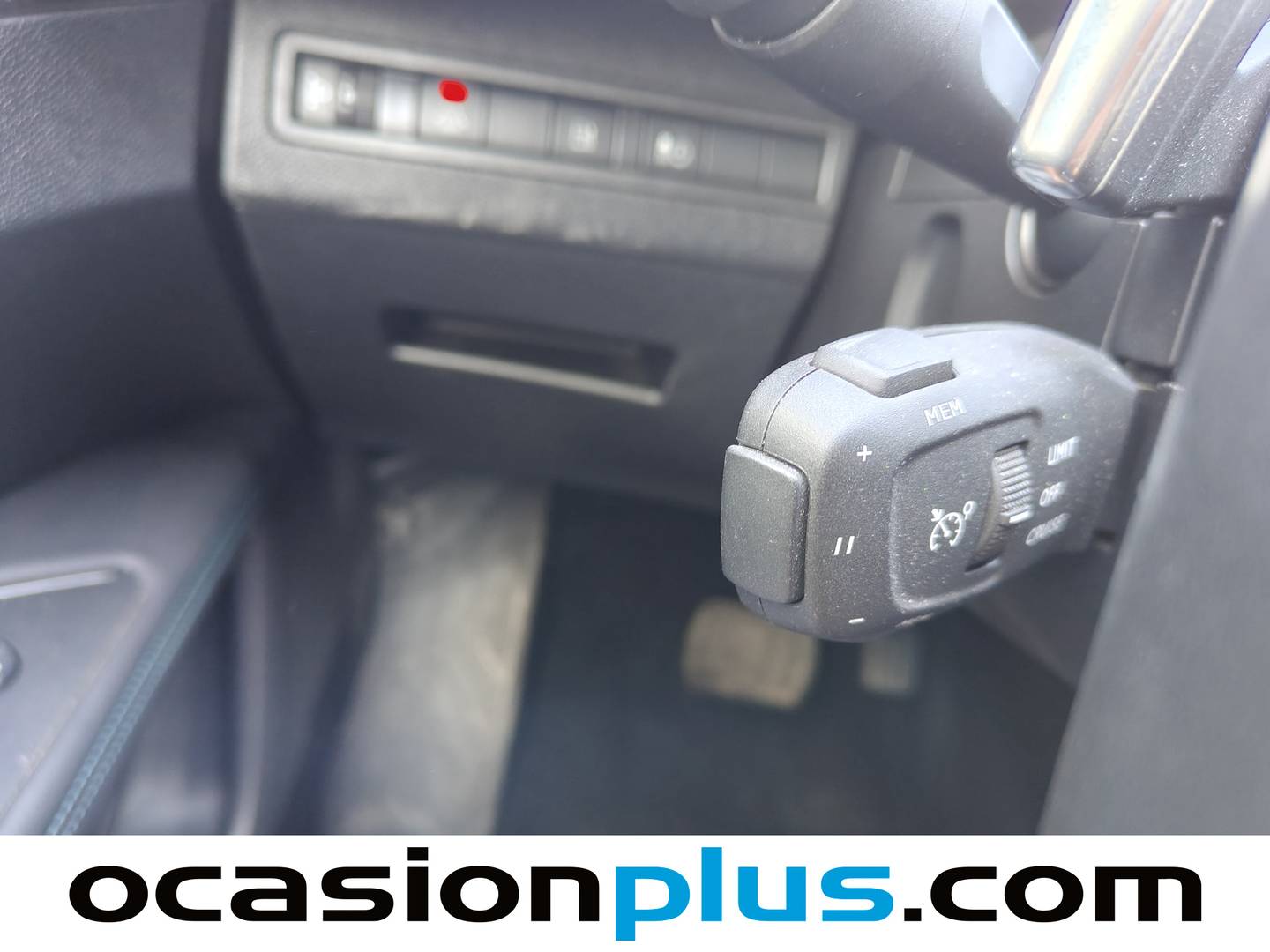 Foto Peugeot 3008 Hybrid Peugeot 3008 Hybrid 300 Allure Pack e-EAT8  (300 CV)