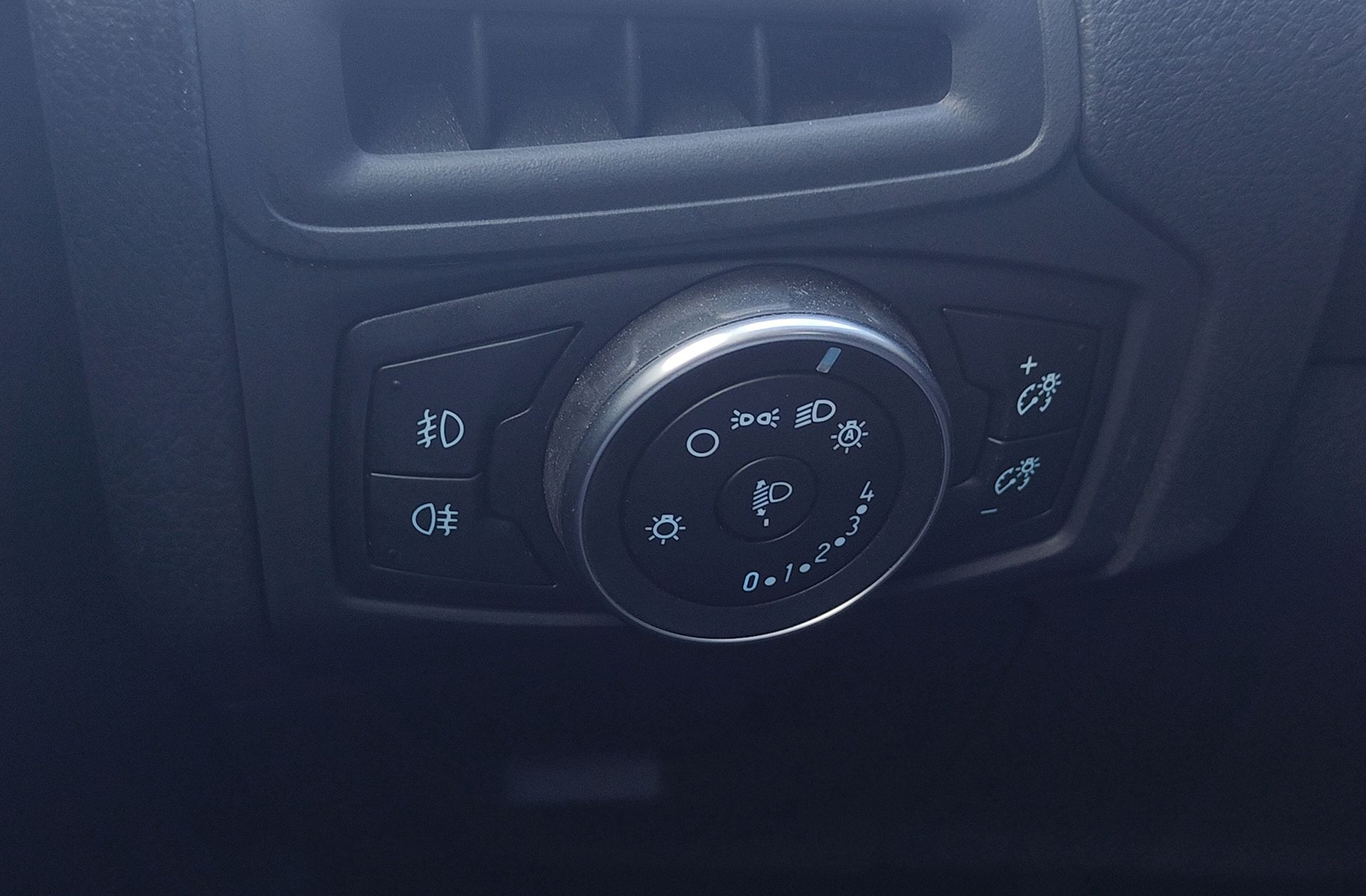 Ford Focus 1.0 EcoBoost Business - foto 23