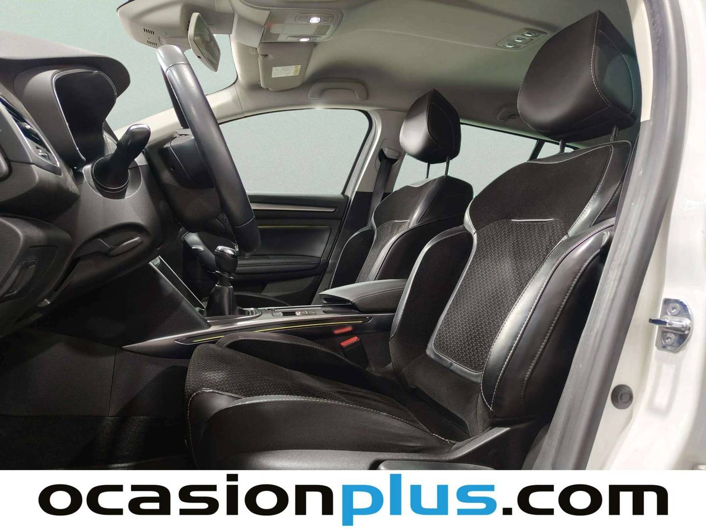 Foto asientos delanteros Renault Mégane Renault Megane Zen Energy dCi (130 CV)