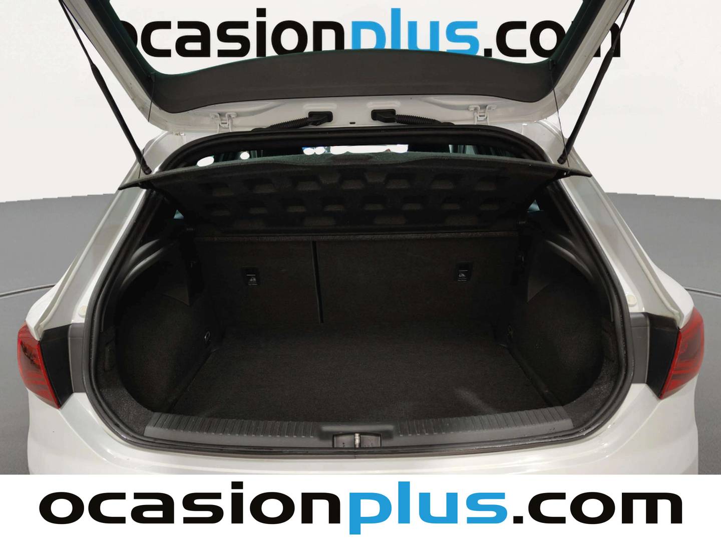 Fotos maletero Seat León Seat León 1.5 TSI S&S FR Fast Edition Plus (150 CV)