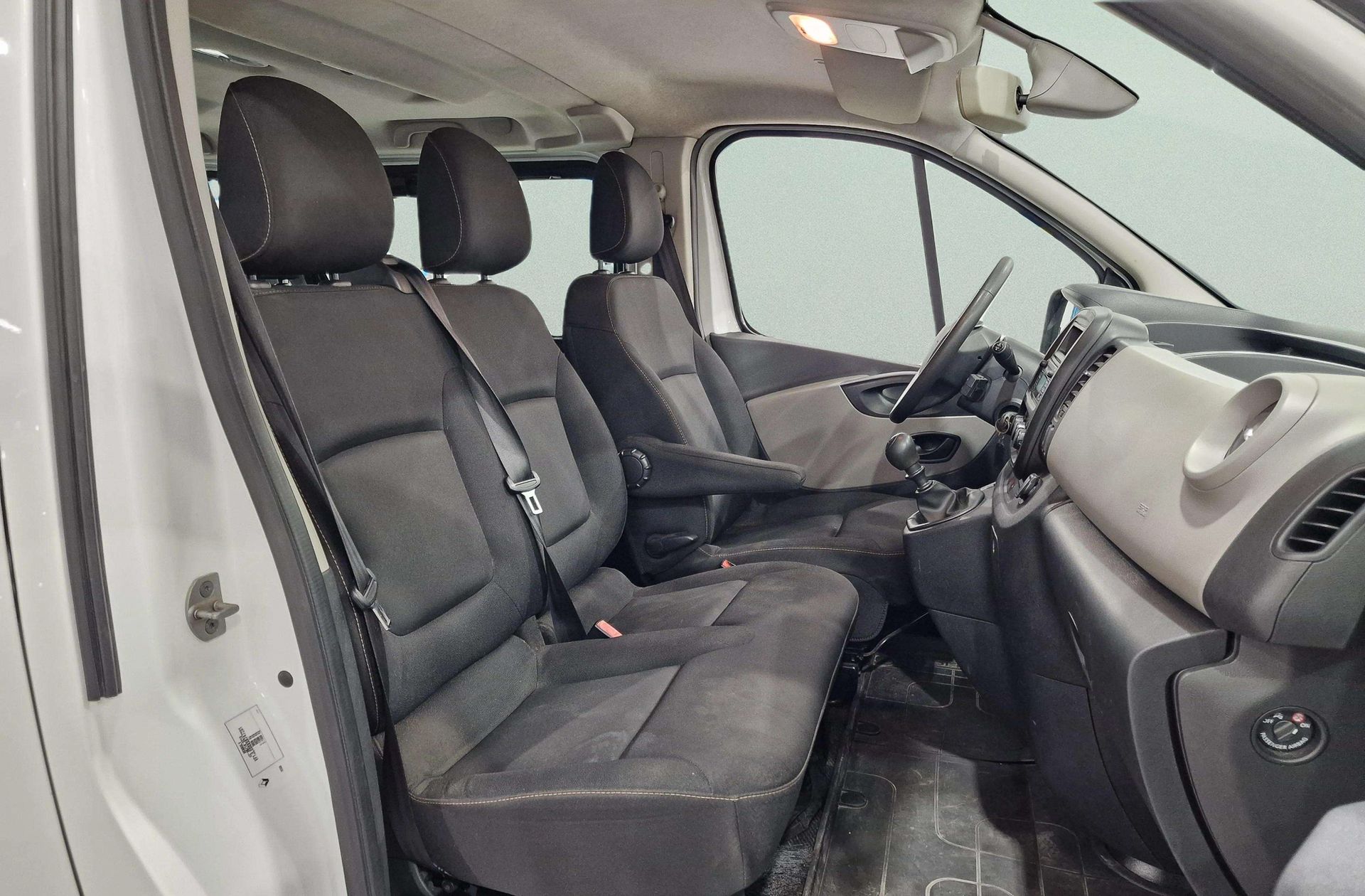 Renault Trafic Passenger dCi Energy - foto 14