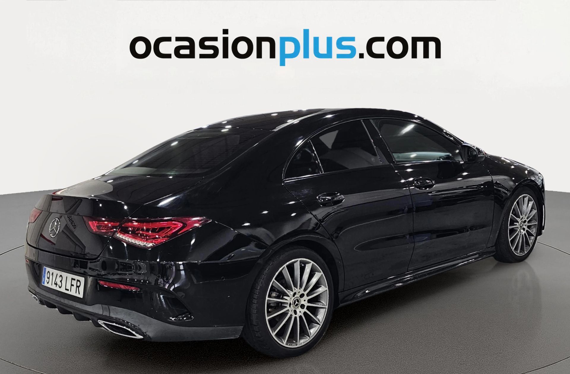 Mercedes-Benz CLA 180 Pack AMG - foto 4