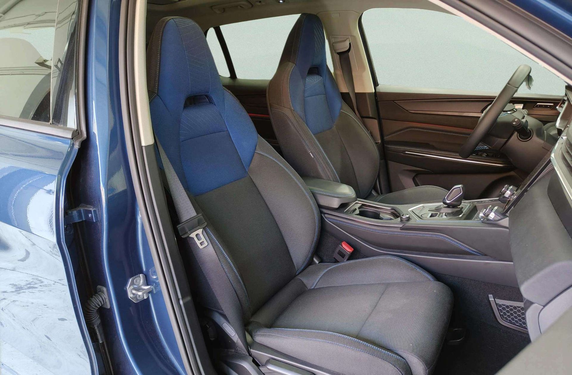 Lynk & Co 01 1.5 PHEV - foto 22