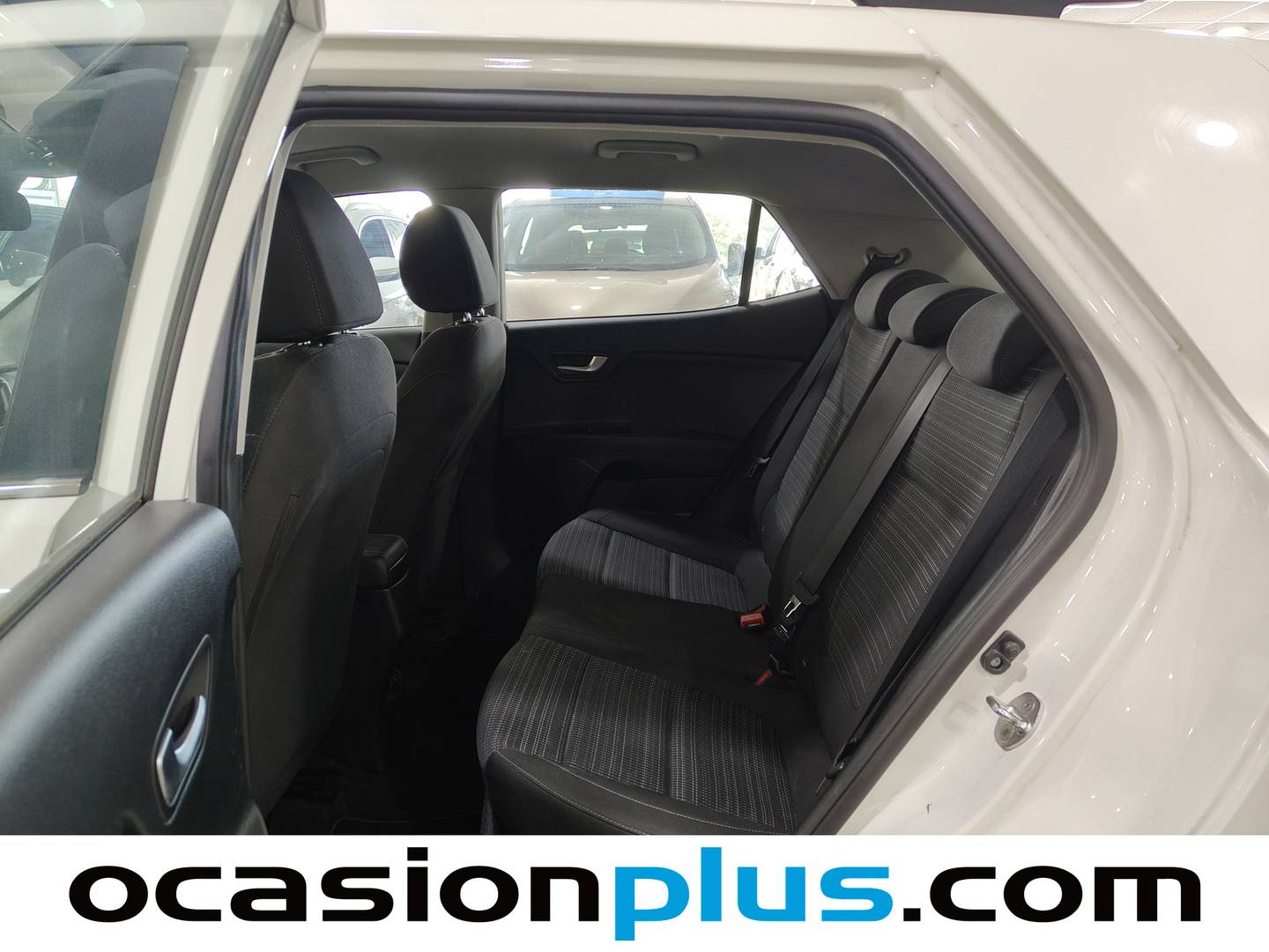 Foto asientos traseros KIA Stonic KIA Stonic 1.0 T-GDi MHEV Drive DCT (120 CV)