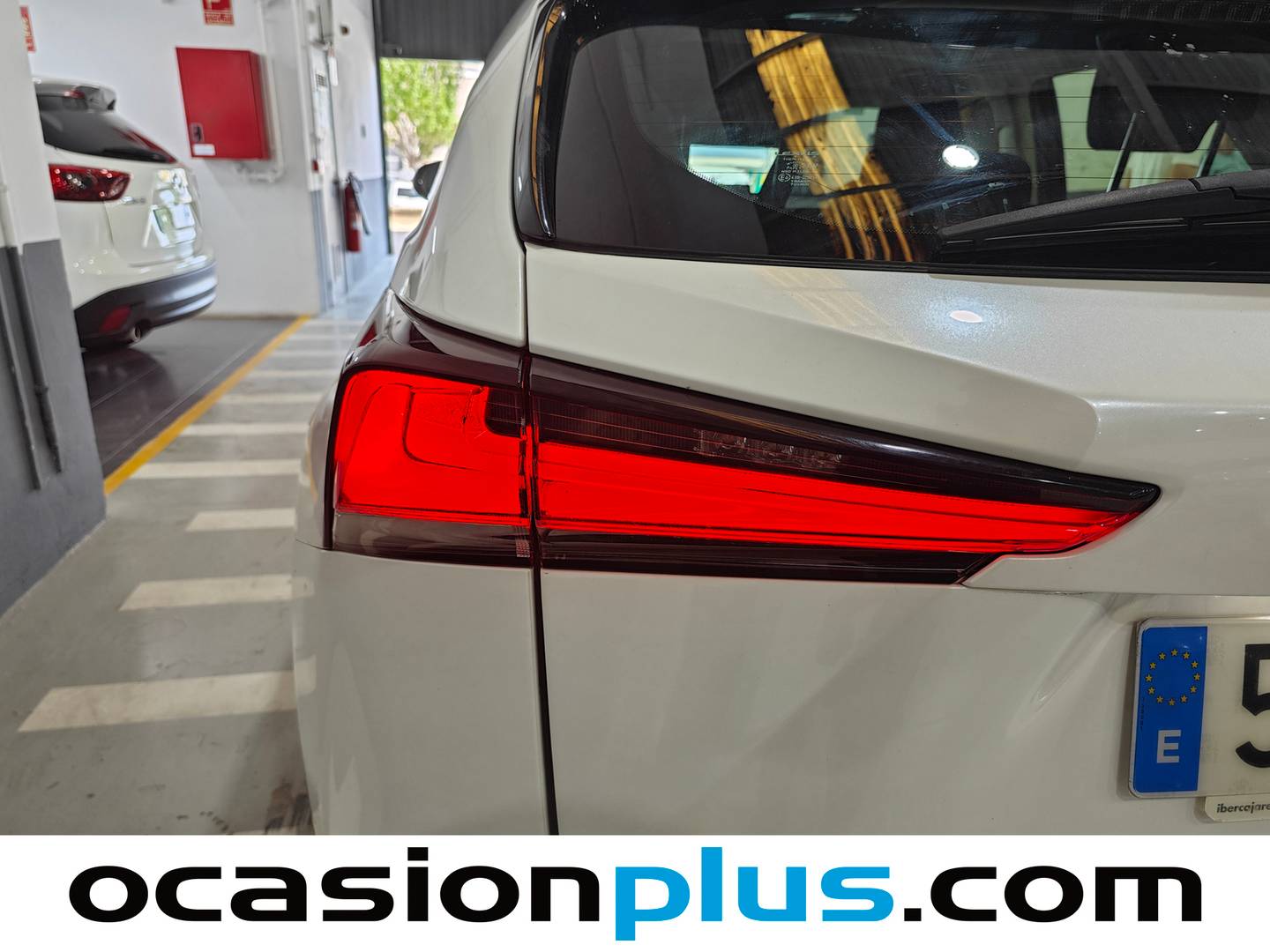 Foto Lexus NX Lexus NX 300h Business 2WD (197 CV)