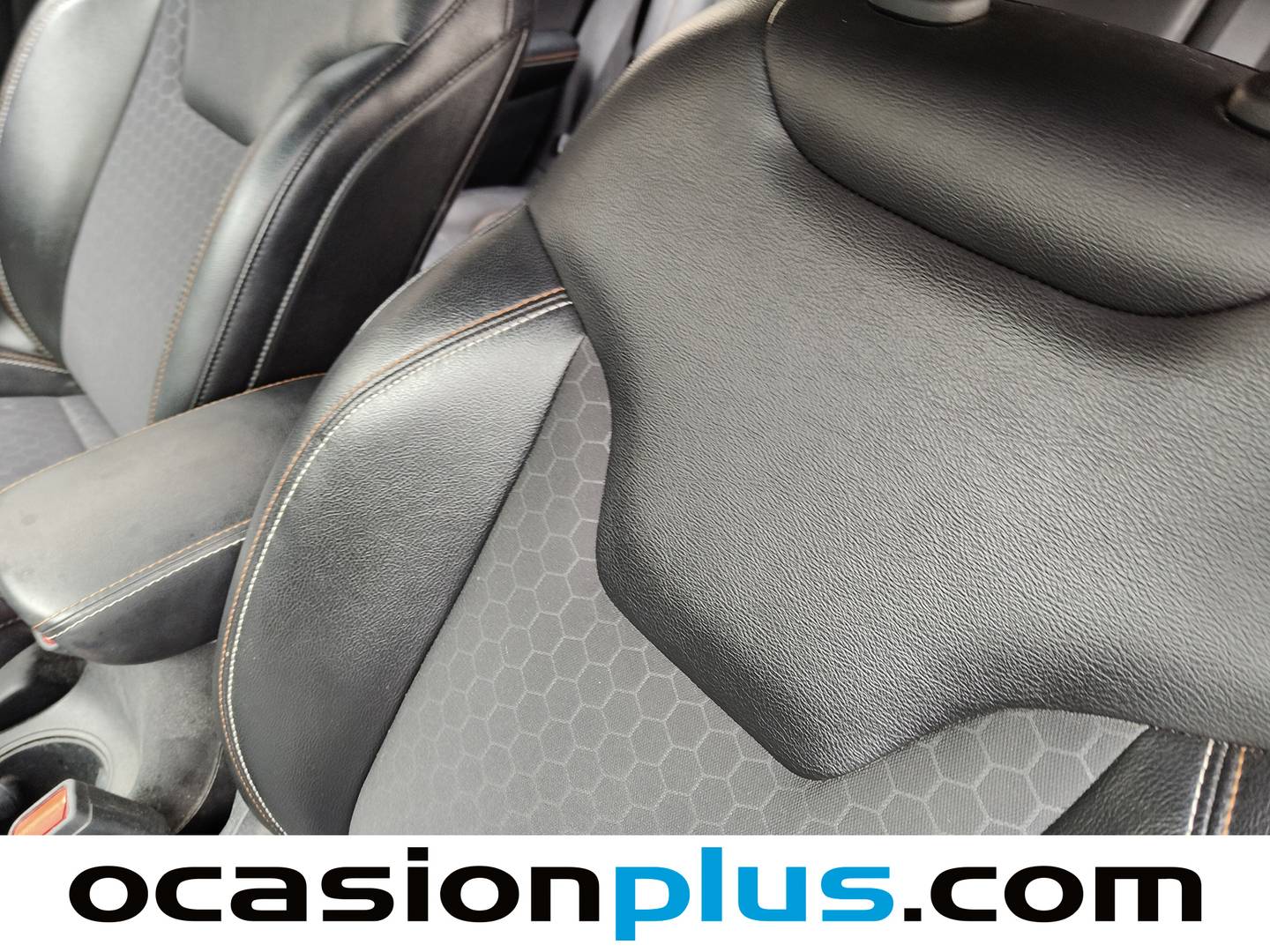 Extras y acabados del Jeep Compass Jeep Compass 1.6 Multijet Longitude 4x2 (120 CV)