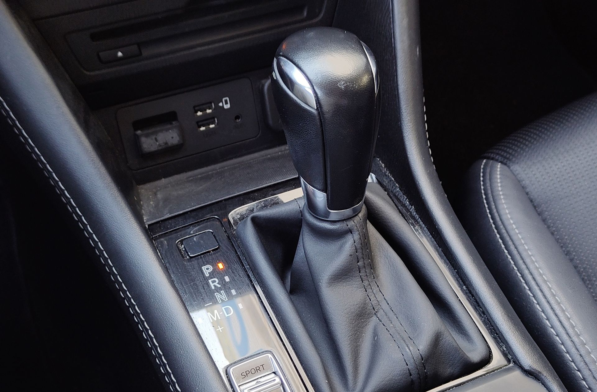 Mazda CX-3 2.0 G Zenith 2WD - foto 5