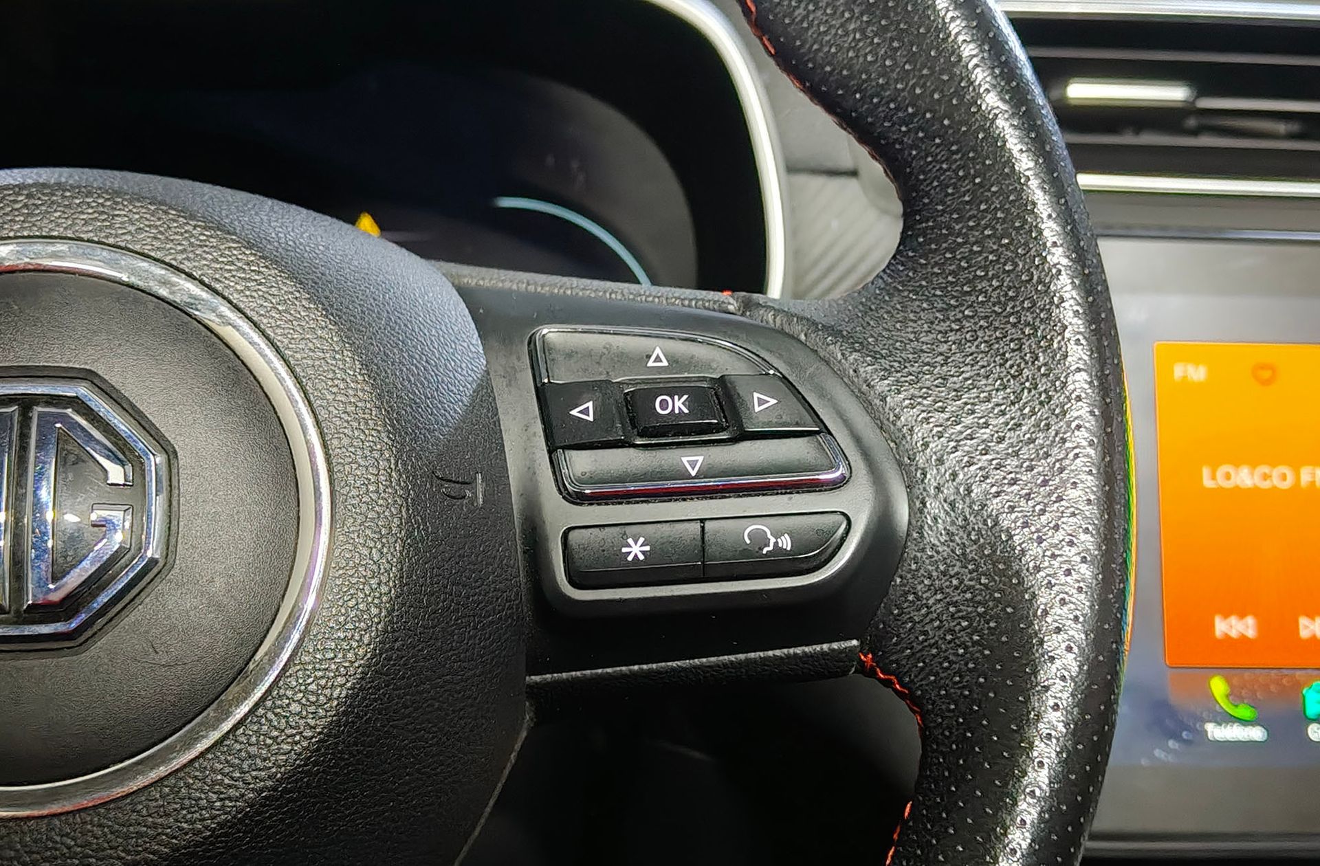 MG ZS 1.0T Luxury - foto 30