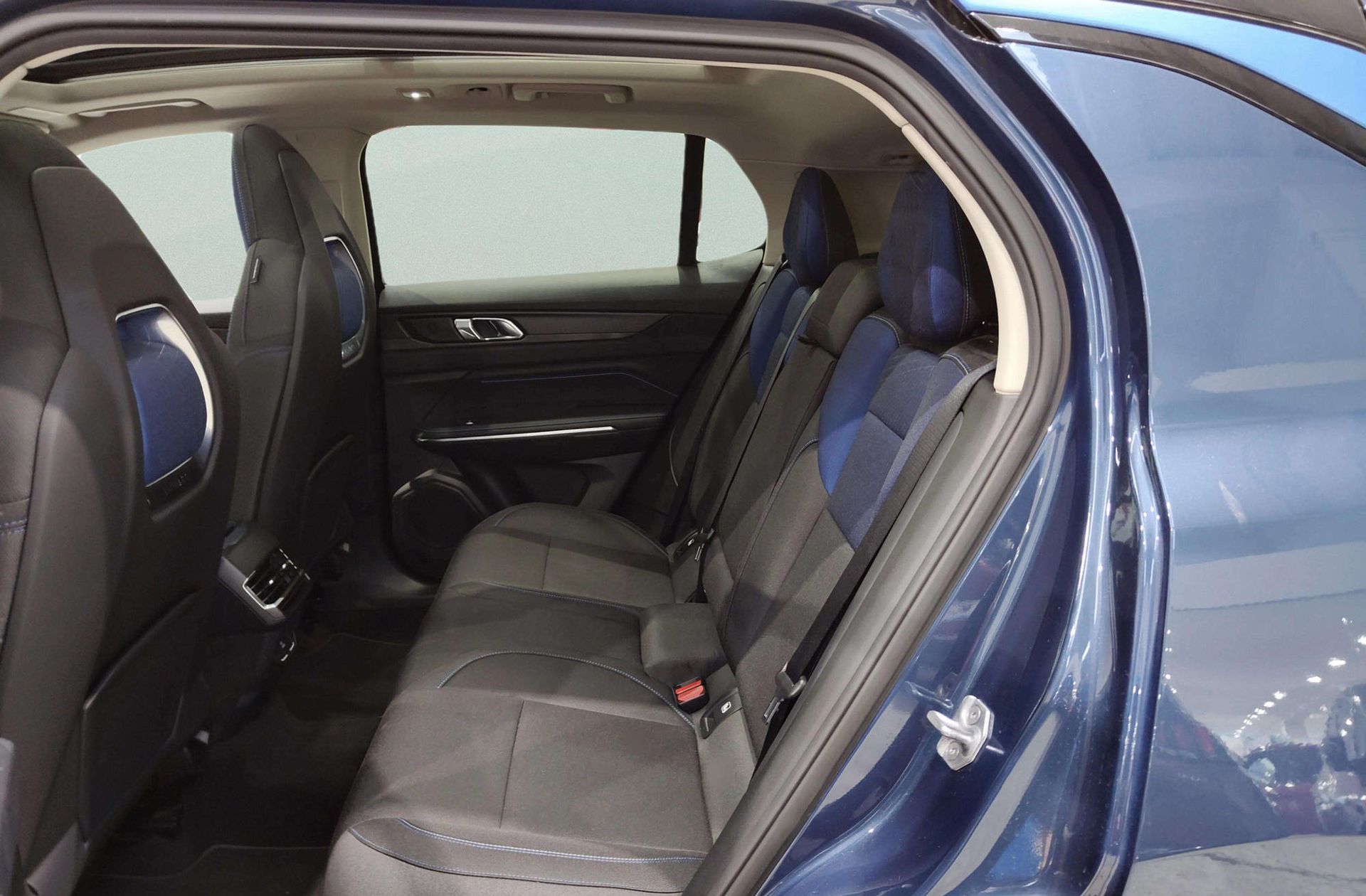 Lynk & Co 01 1.5 PHEV - foto 13