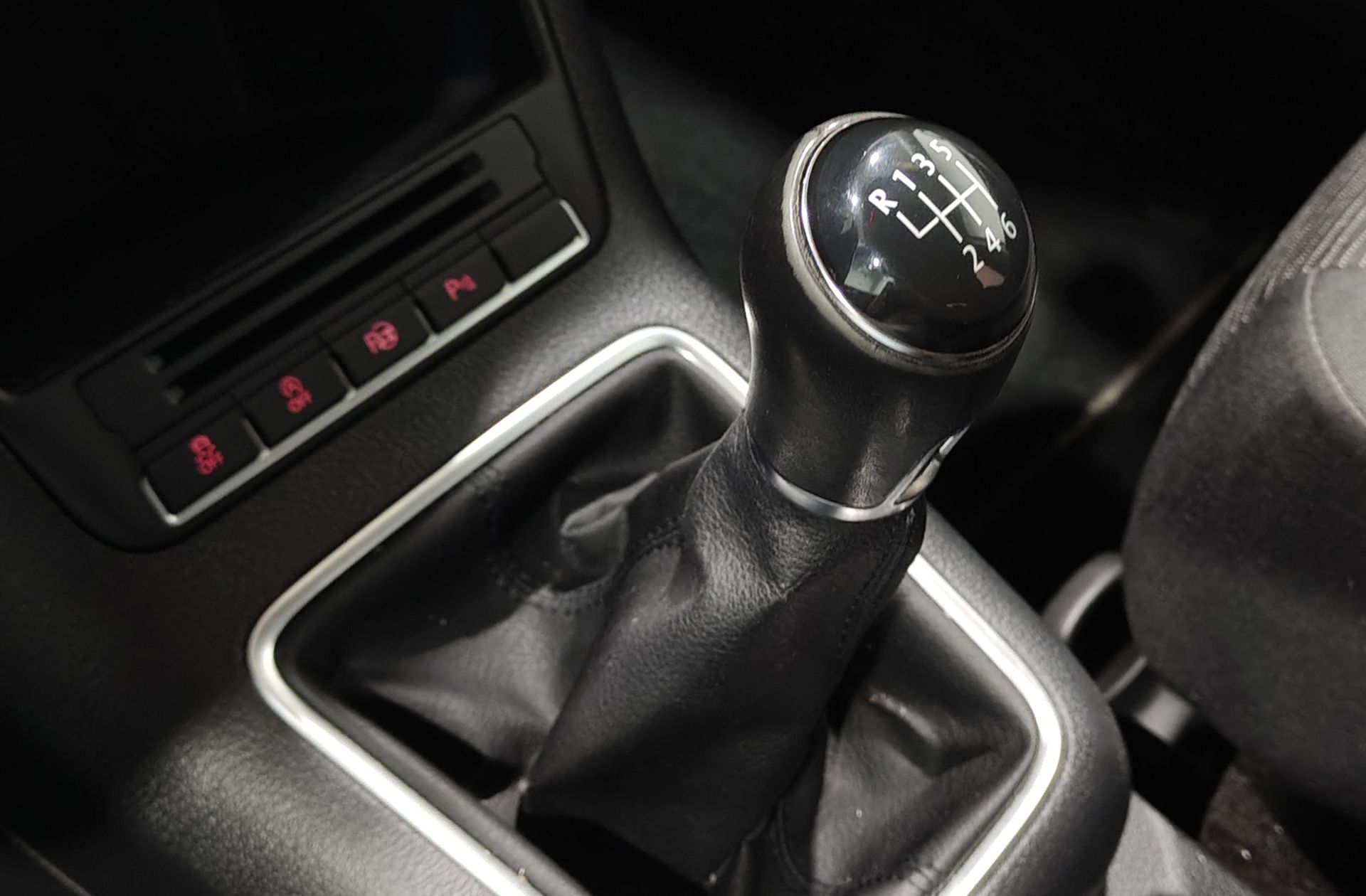 Volkswagen Tiguan T1 2.0 TDI BMT - foto 5