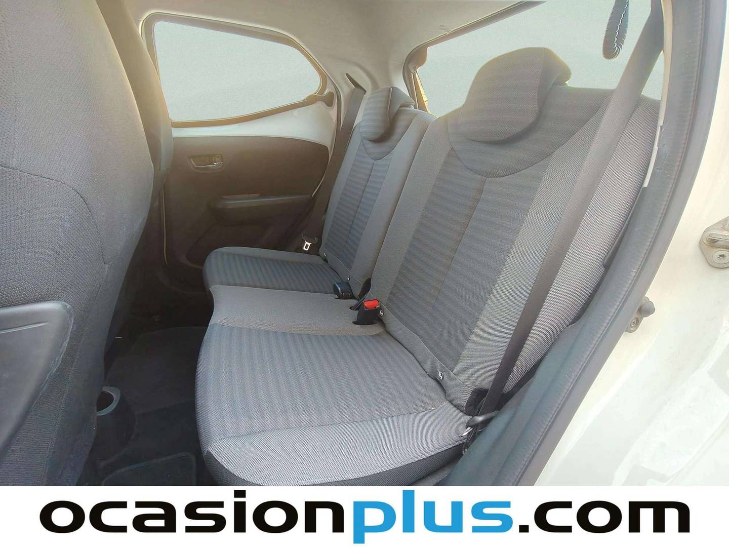 Foto asientos traseros Toyota Aygo Toyota Aygo 1.0 70 x-play (72 CV)